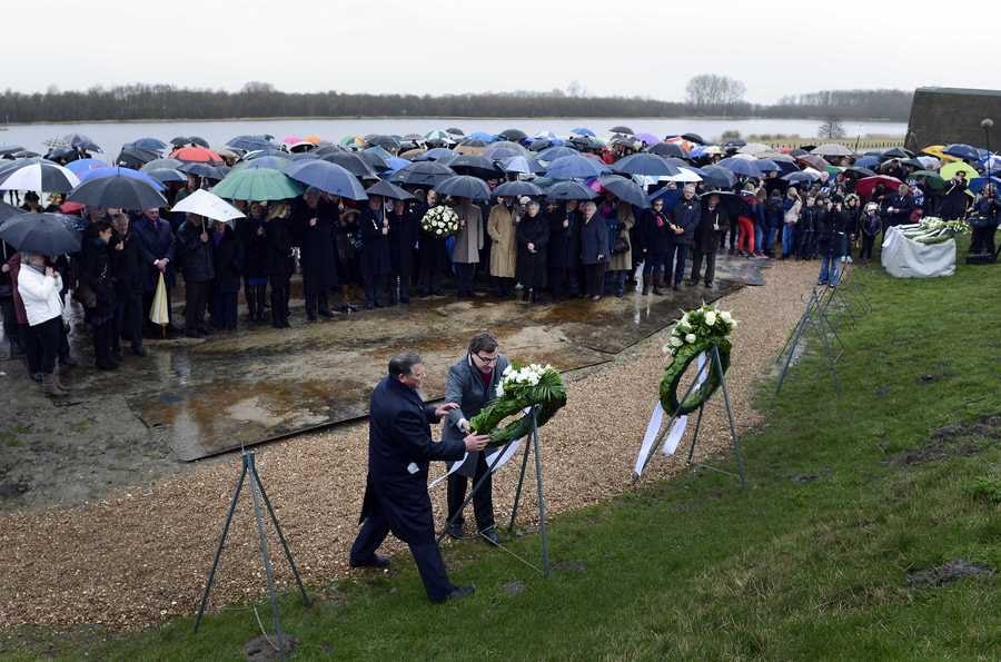 Watersnoodramp Herdacht Waakzaamheid Blijft Geboden Trouw