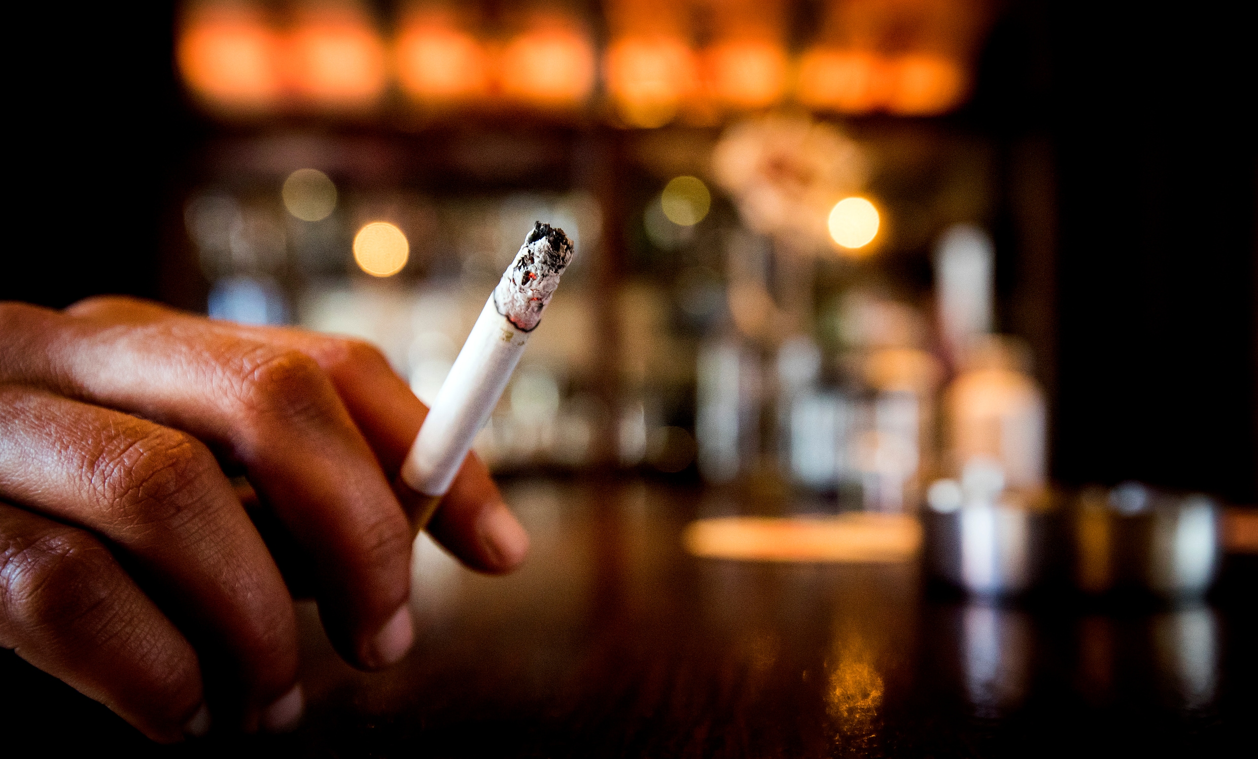 Rookruimtes in cafés verboden, horecaondernemers boos