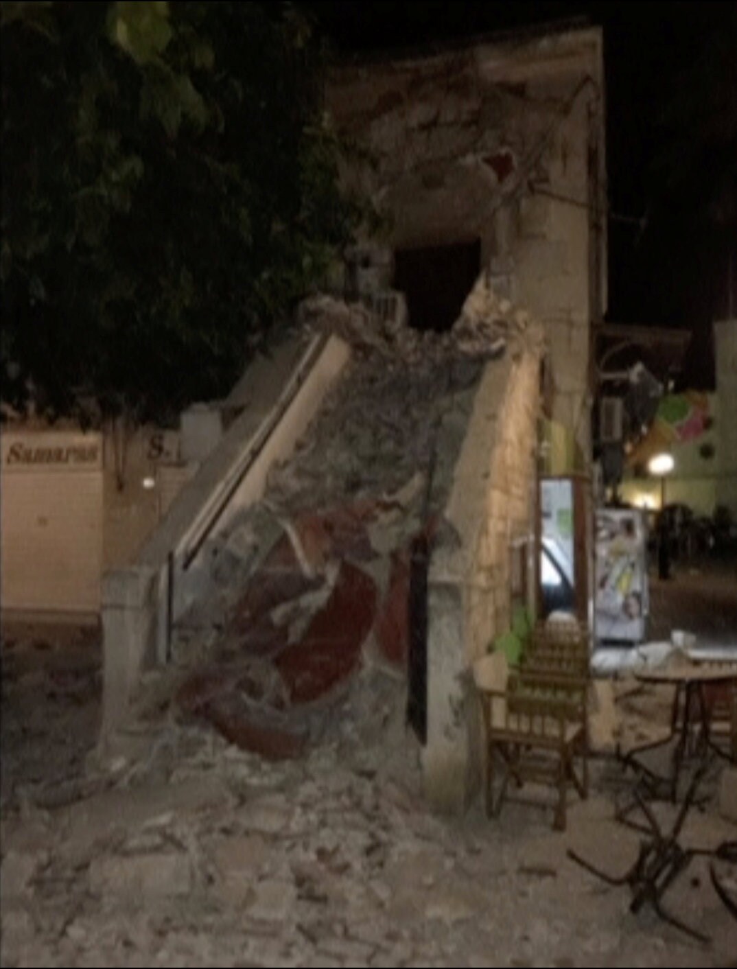 Twee doden door krachtige aardbeving Turkse en Griekse kust