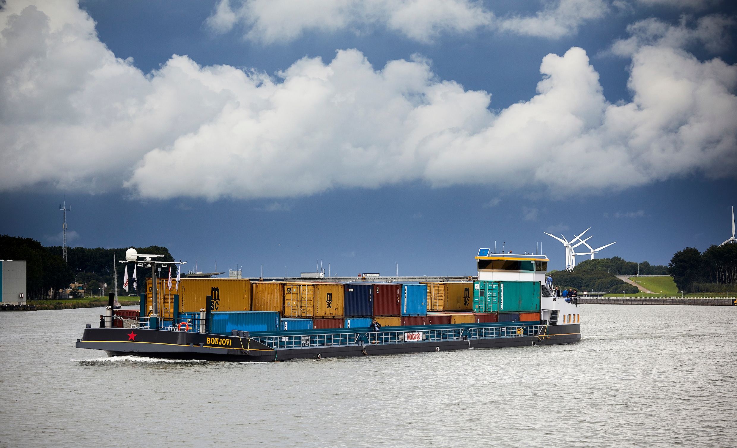 De binnenvaart gaat elektrisch, dankzij Bon Jovi | Trouw