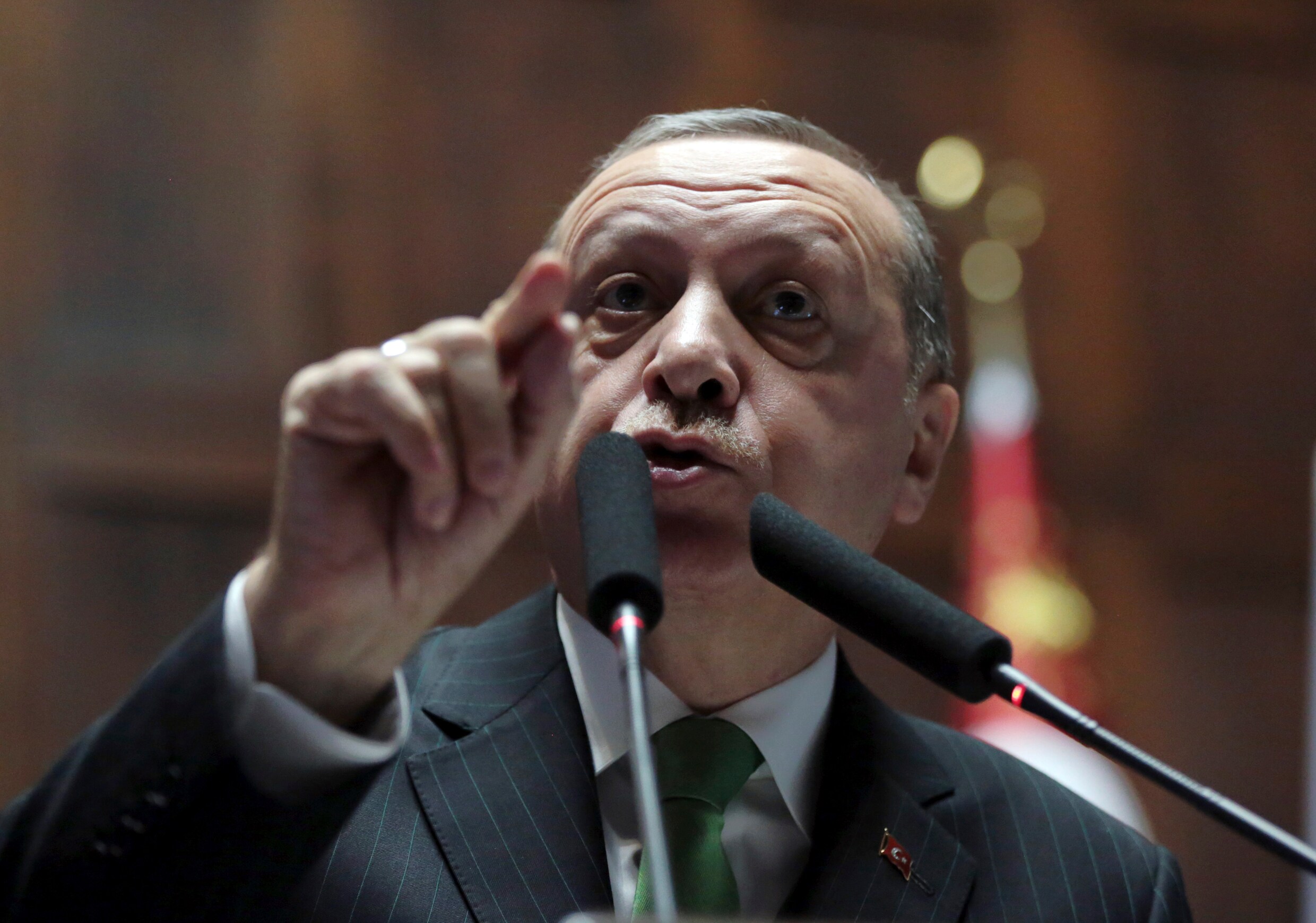 Erdogan richt pijlen op seculiere oppositiepartij