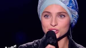 Dom gezwam breekt Franse zangeres Mennel Ibtissem op