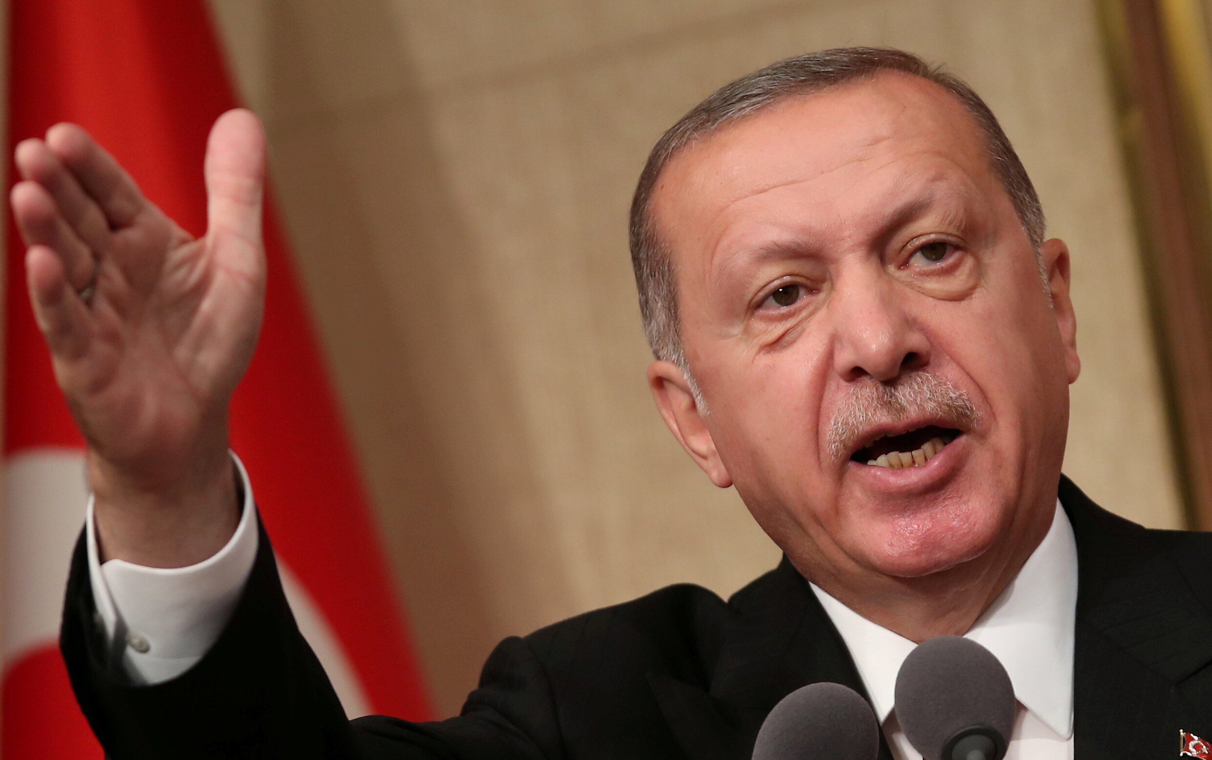 Waarom president Erdogan juist nu de noodtoestand opheft