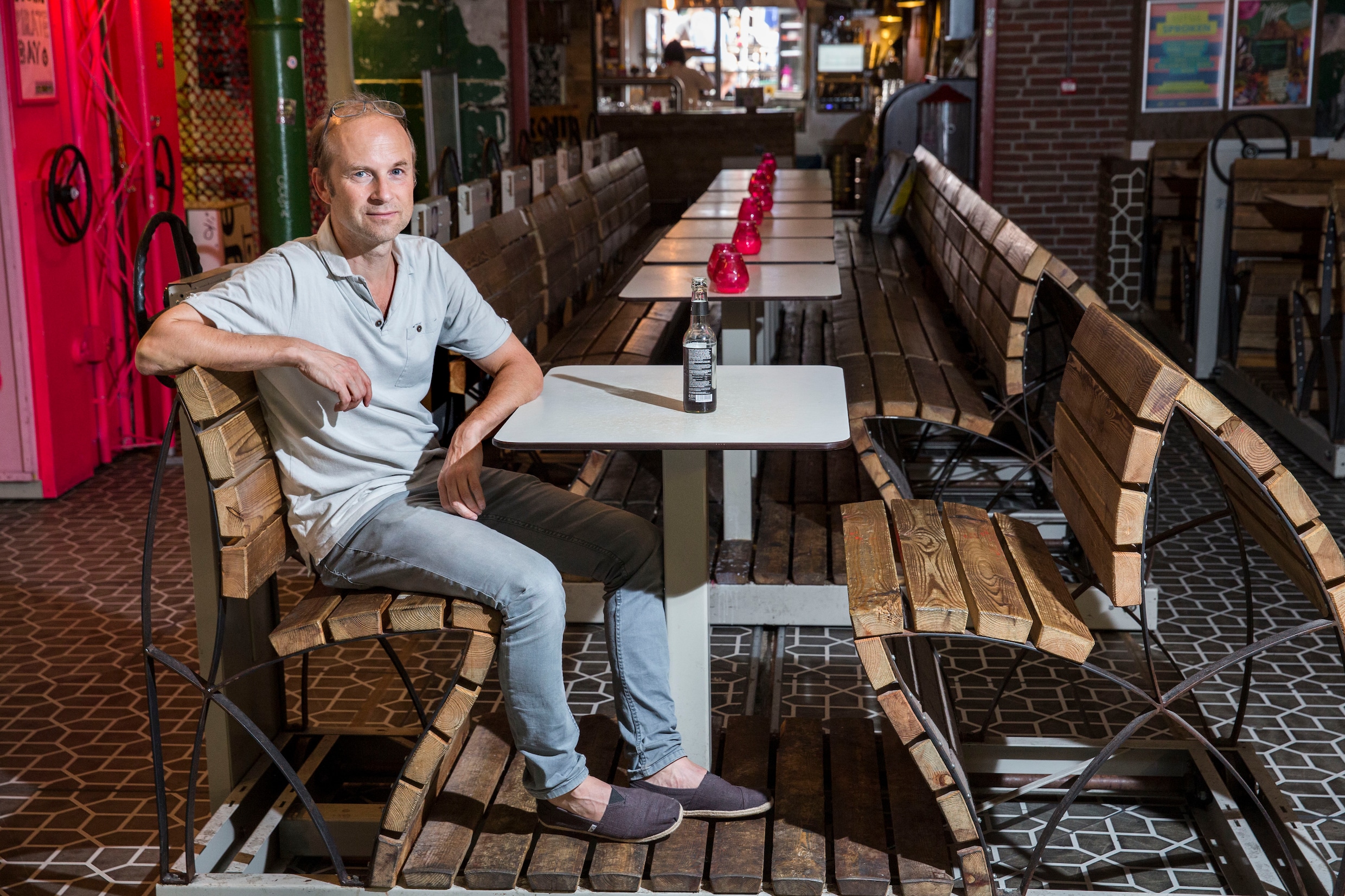 Jan Jongert: “Verpakkingen kun je ook maken van wat je overhoudt als je paddestoelen kweekt, een massa van grond en wortels. Daarna kun je hetzelfde materiaal weer gebruiken voor isolatie, want daar blijkt het heel geschikt voor.”