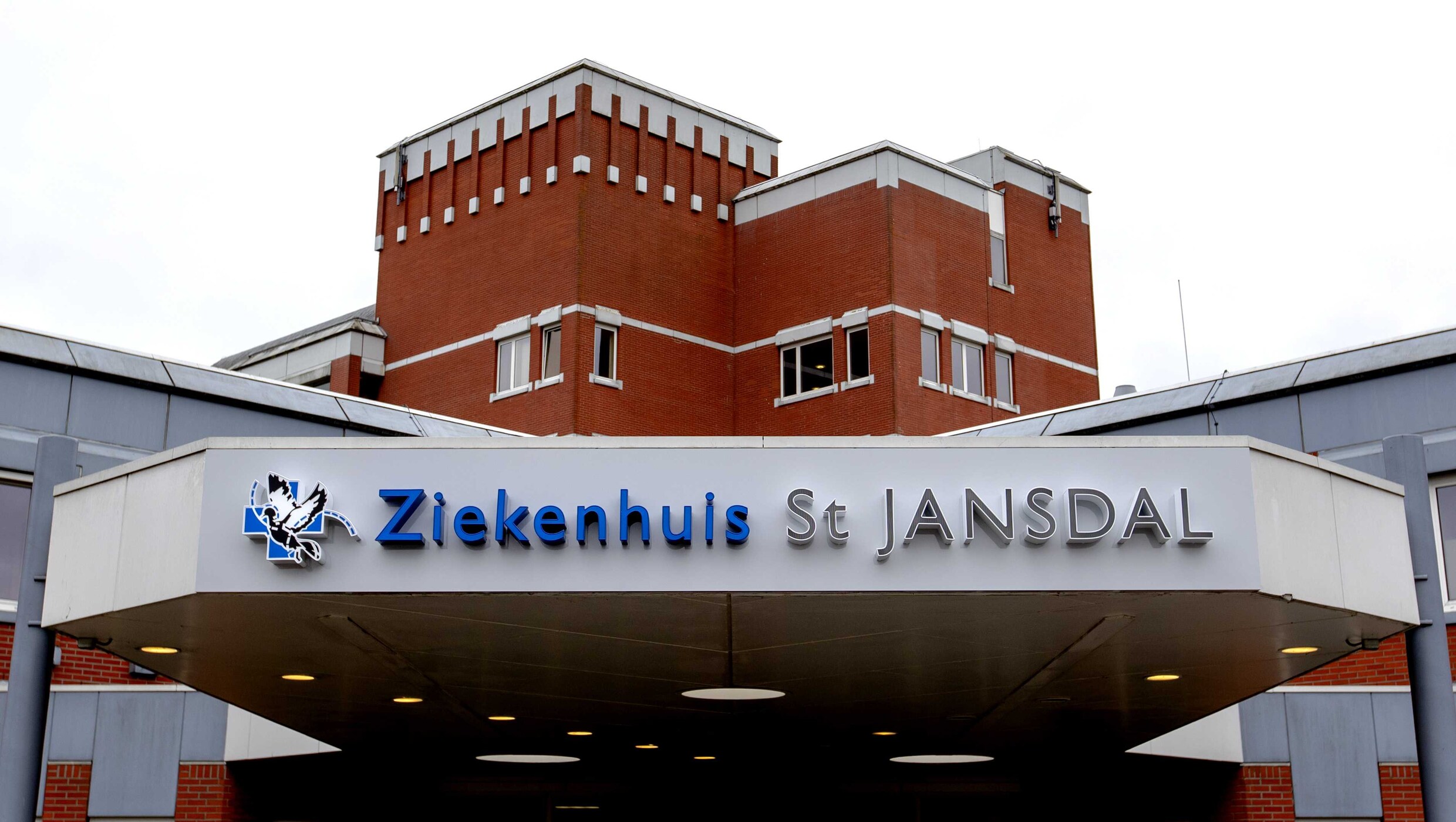 Ziekenhuis weigert bloed prikken bij patiënt van concurrent