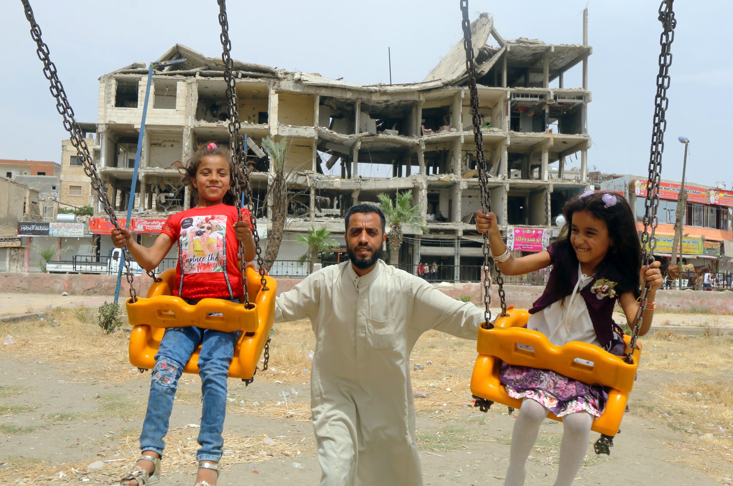 In Raqqa is gebrek aan alles | Trouw, image size:2480x1644
