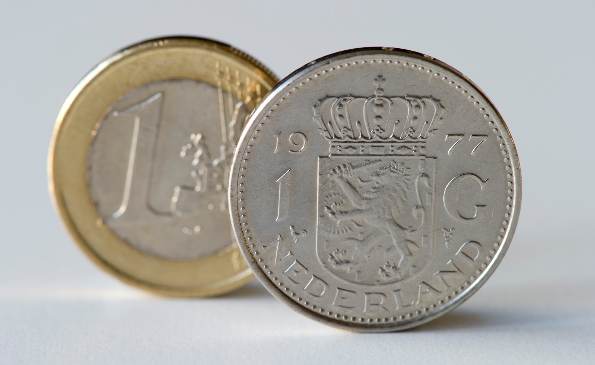 Oud CDA-minister Bert de Vries: Het europroject is mislukt, terug naar de  gulden | Trouw