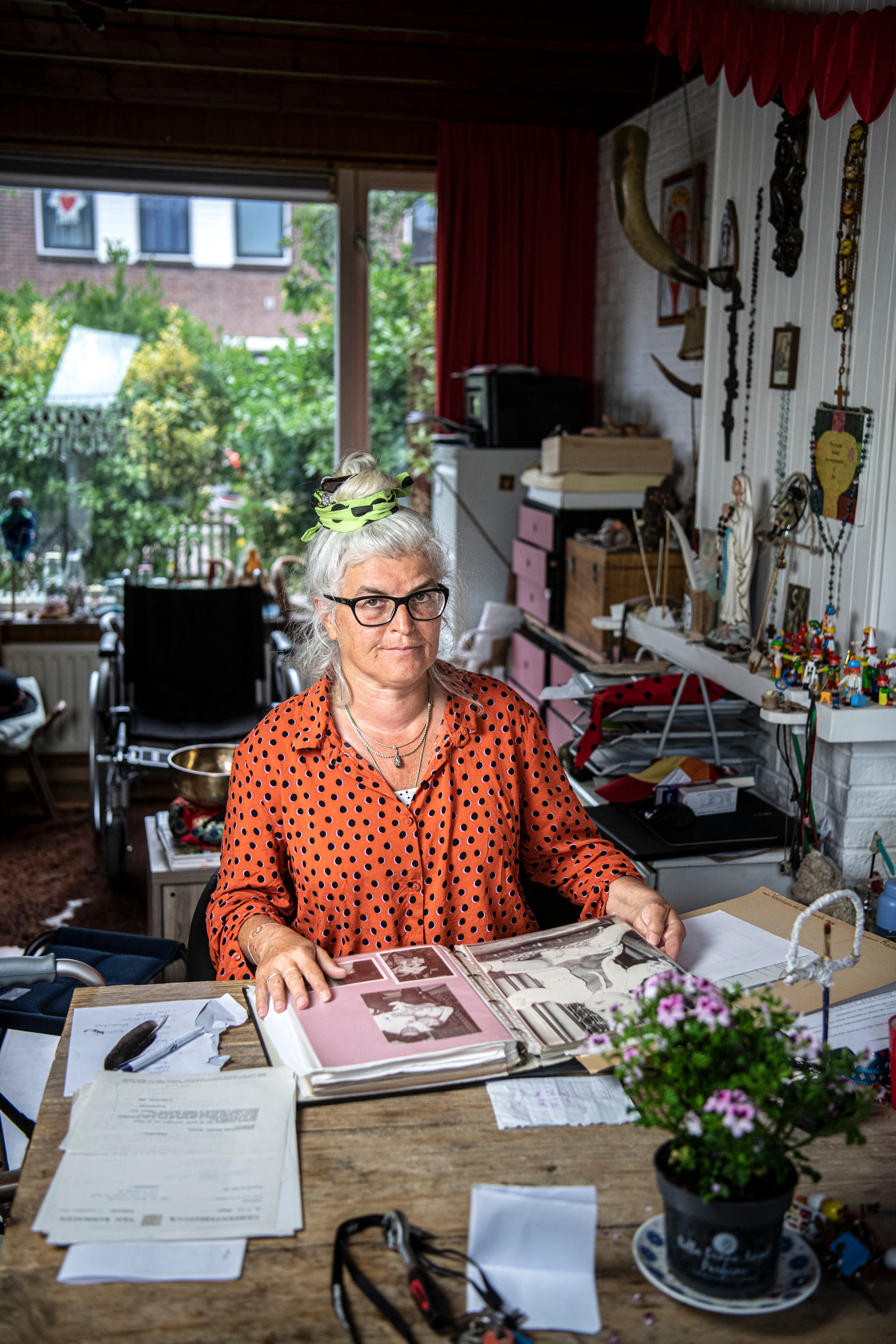 Emmy van Schalkwijk: "There was no time for love and attention for all the babies. It was peace, cleanliness, and regularity."