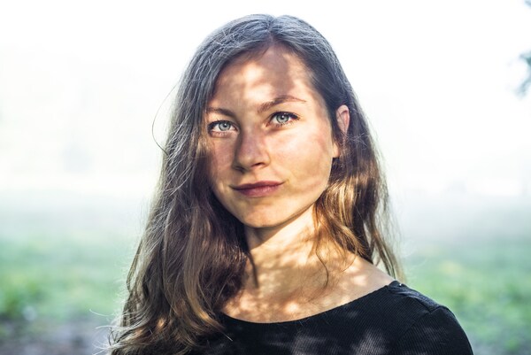 Zangeres Sanne Rambags maakte haar eerste solo-plaat in een kerk: ‘Ik ...