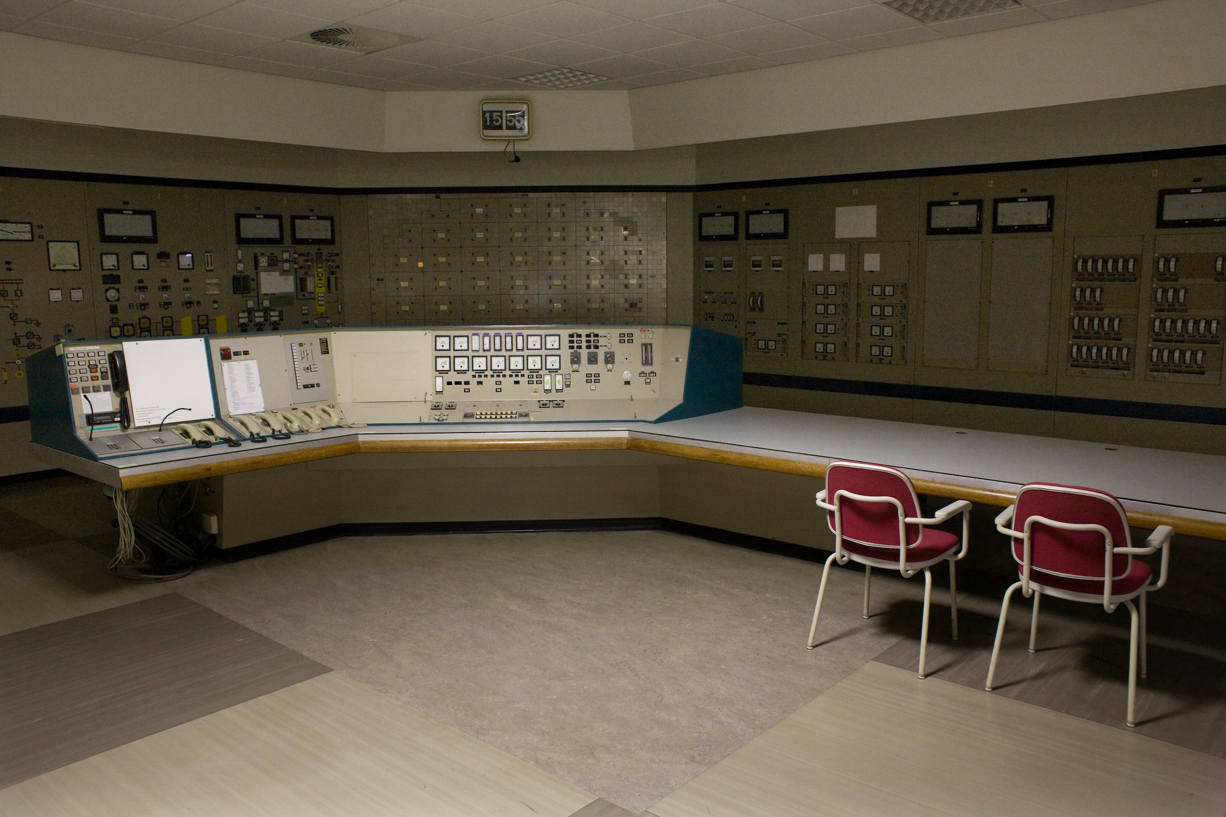 fotograaf-rob-huibers-dook-in-de-wereld-van-kerncentrales-en-werd-fel