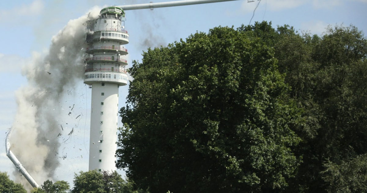 Twee zendmasten in brand, groot deel Nederland zonder ontvangst