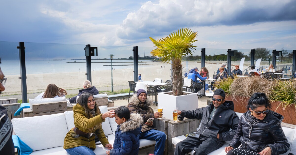 Geen terrasjesweer, maar de diehards aan het water in Friesland zijn niet van suiker