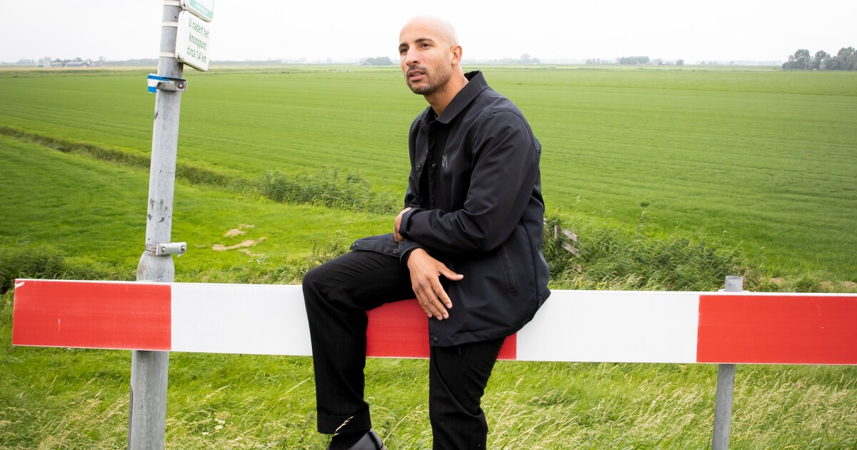 Rapper Willem de Bruin in zijn oude dorp: ‘Ik hoorde nergens helemáál ...