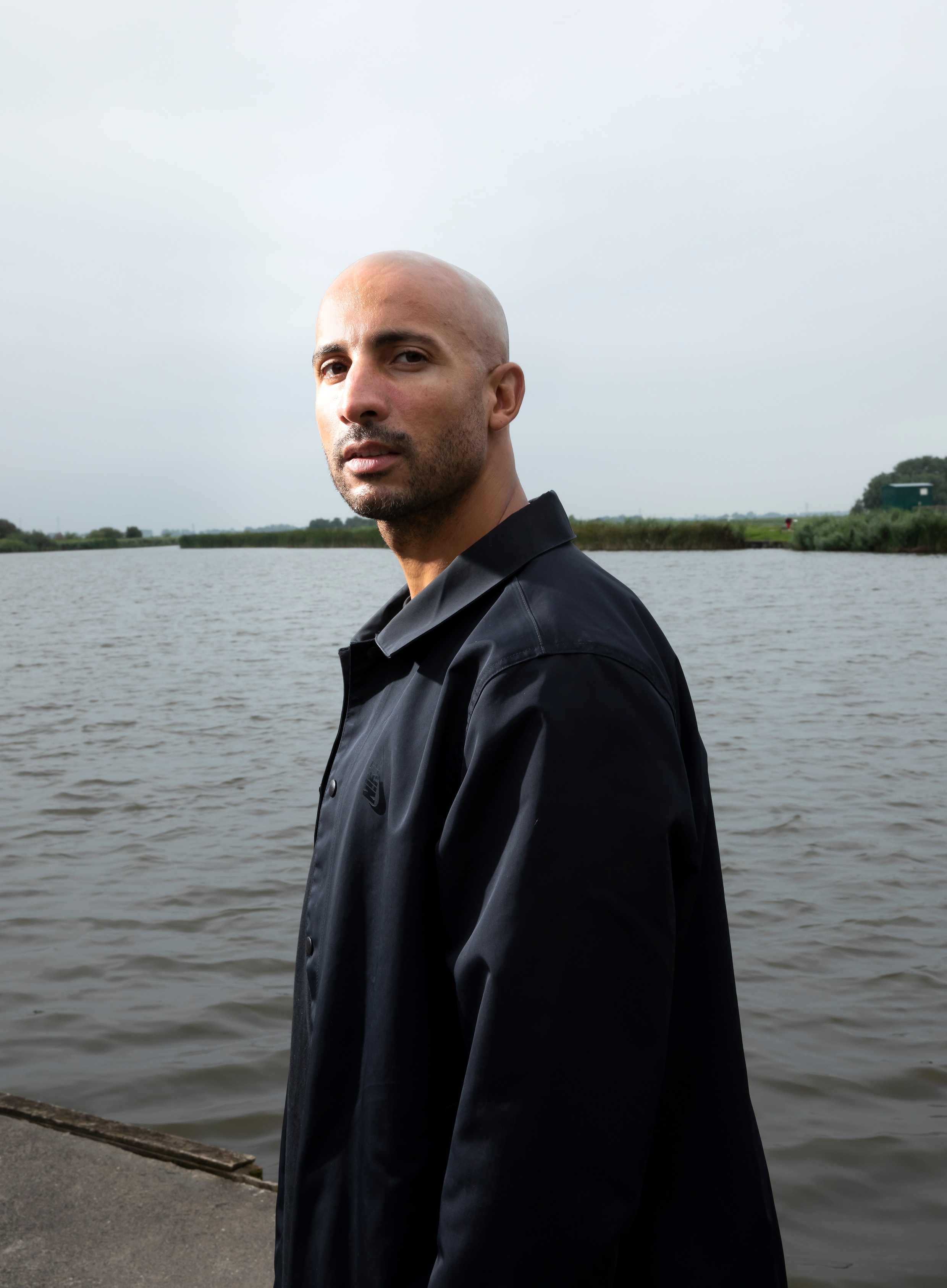 Rapper Willem de Bruin in zijn oude dorp: ‘Ik hoorde nergens helemáál ...
