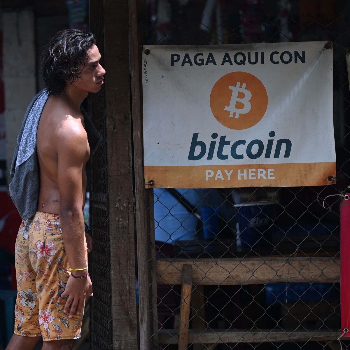 Het wordt binnenkort misschien makkelijker om in bitcoin te beleggen, en  daardoor stijgt de prijs nu al | Trouw