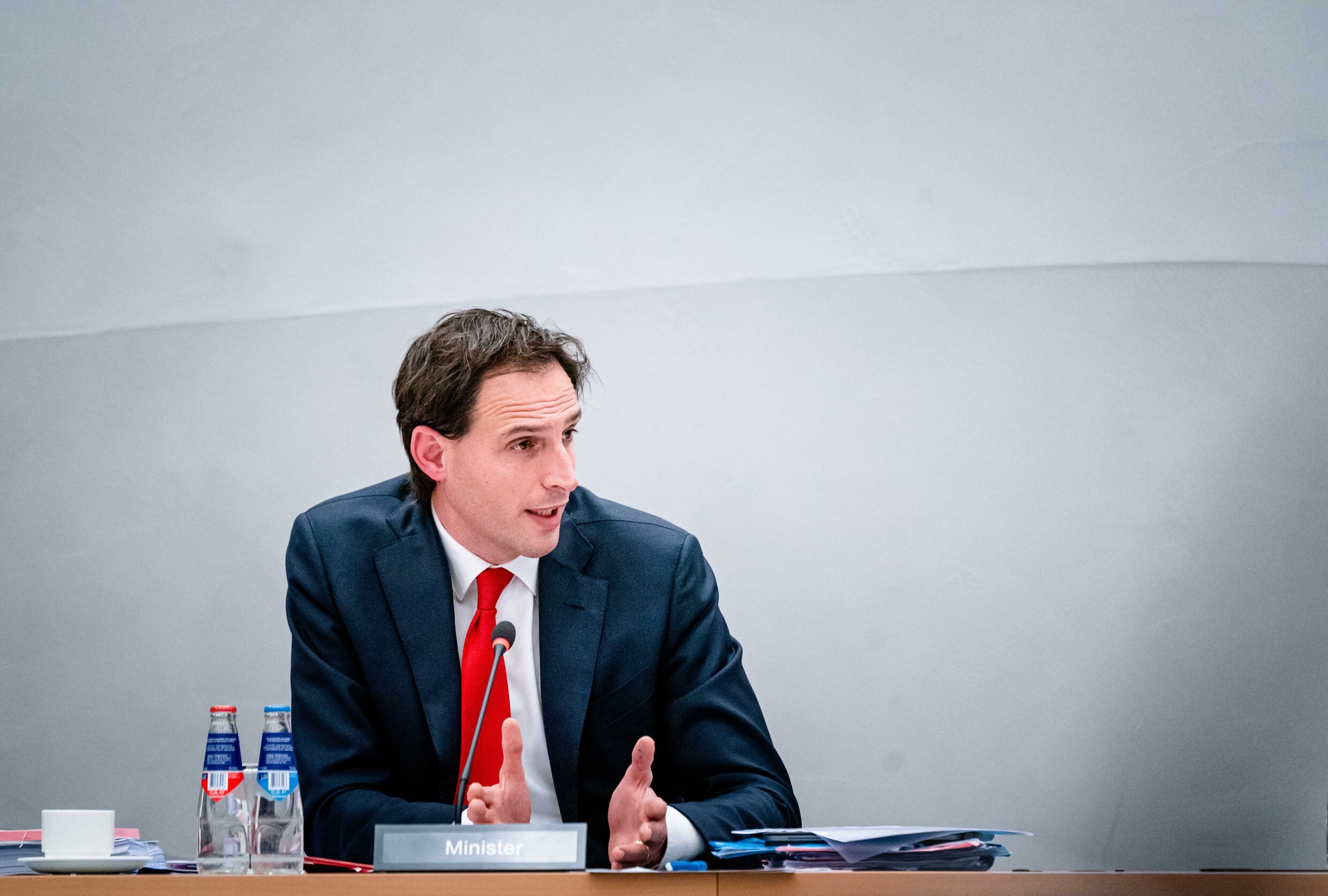 Demissionair Minister Wopke Hoekstra van financiën (CDA) in de Tweede Kamer tijdens het commissiedebat over Fraudeopsporing door de Belastingdienst.