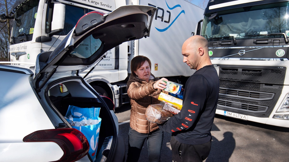 De oorlog maakt de positie van Oekraïense vrachtwagenchauffeurs nóg  kwetsbaarder | Trouw