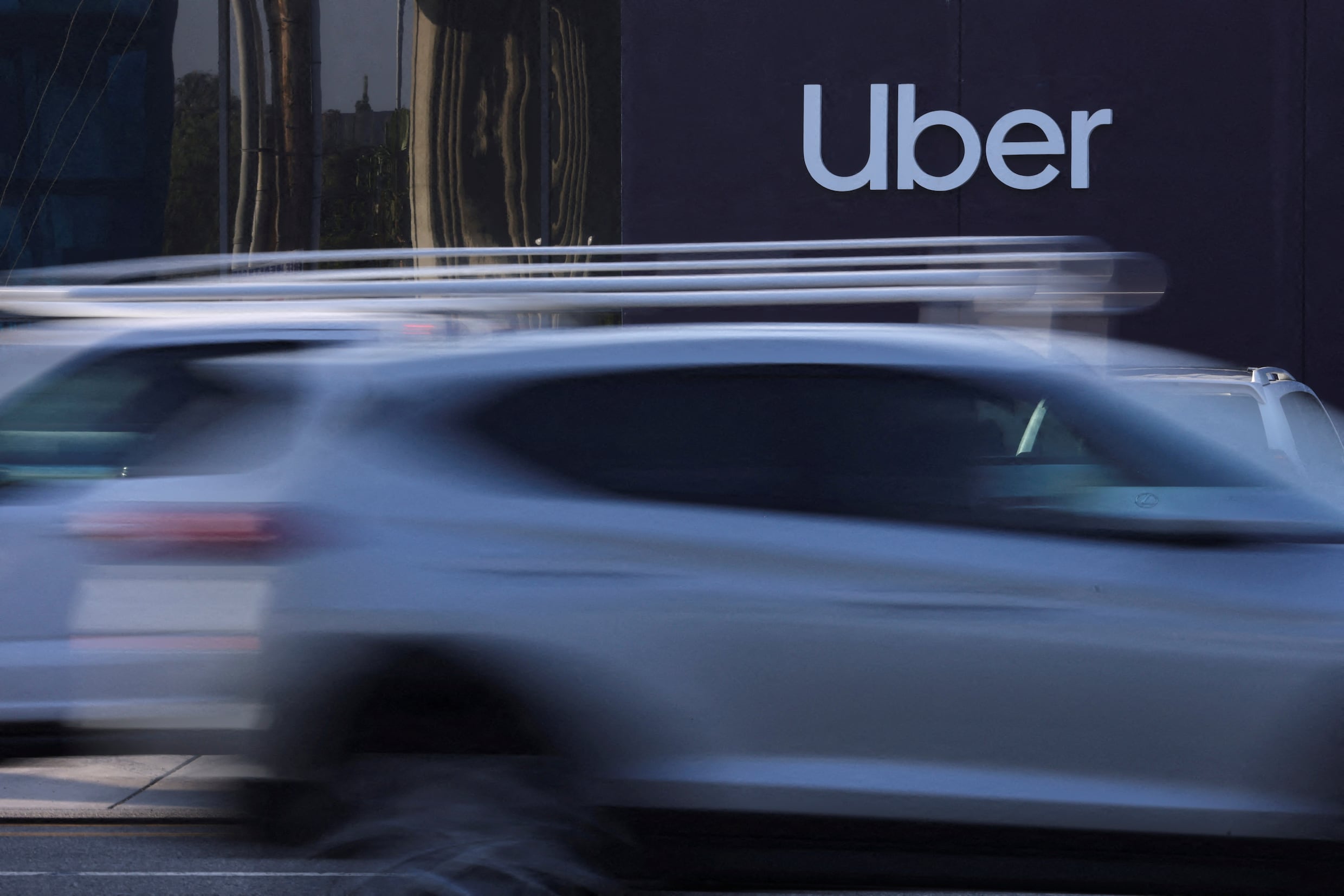 Fiscus kan zelf geen bewijs vinden voor het voortrekken van taxibedrijf Uber