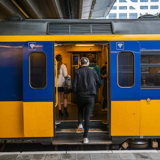 Het zomerticket is in aantocht. Maar wat schiet je op met (tijdelijk) goedkoper openbaar vervoer?