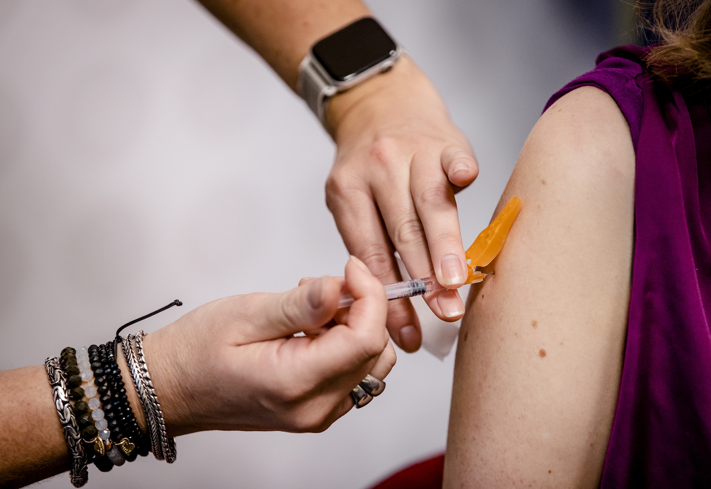 Vaccinatiegraad onder druk, ouderen weten vaak niet waar ze een prik kunnen halen