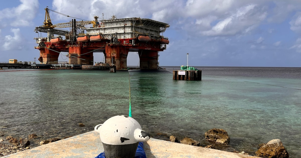 Aruba en Curaçao dromen van olierijkdom, maar die blijft uit | Trouw