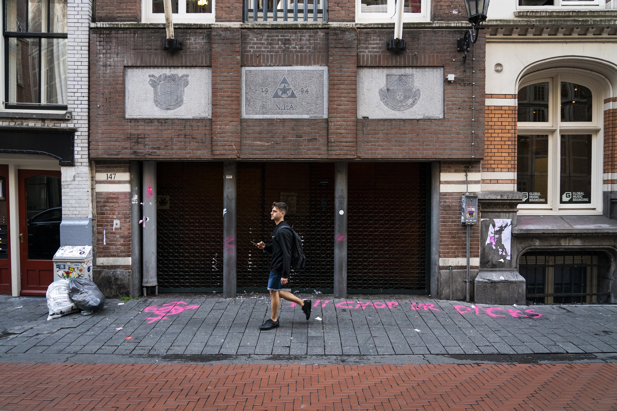 Burgemeester Halsema dreigt met sluiting van studentensociëteit | Trouw