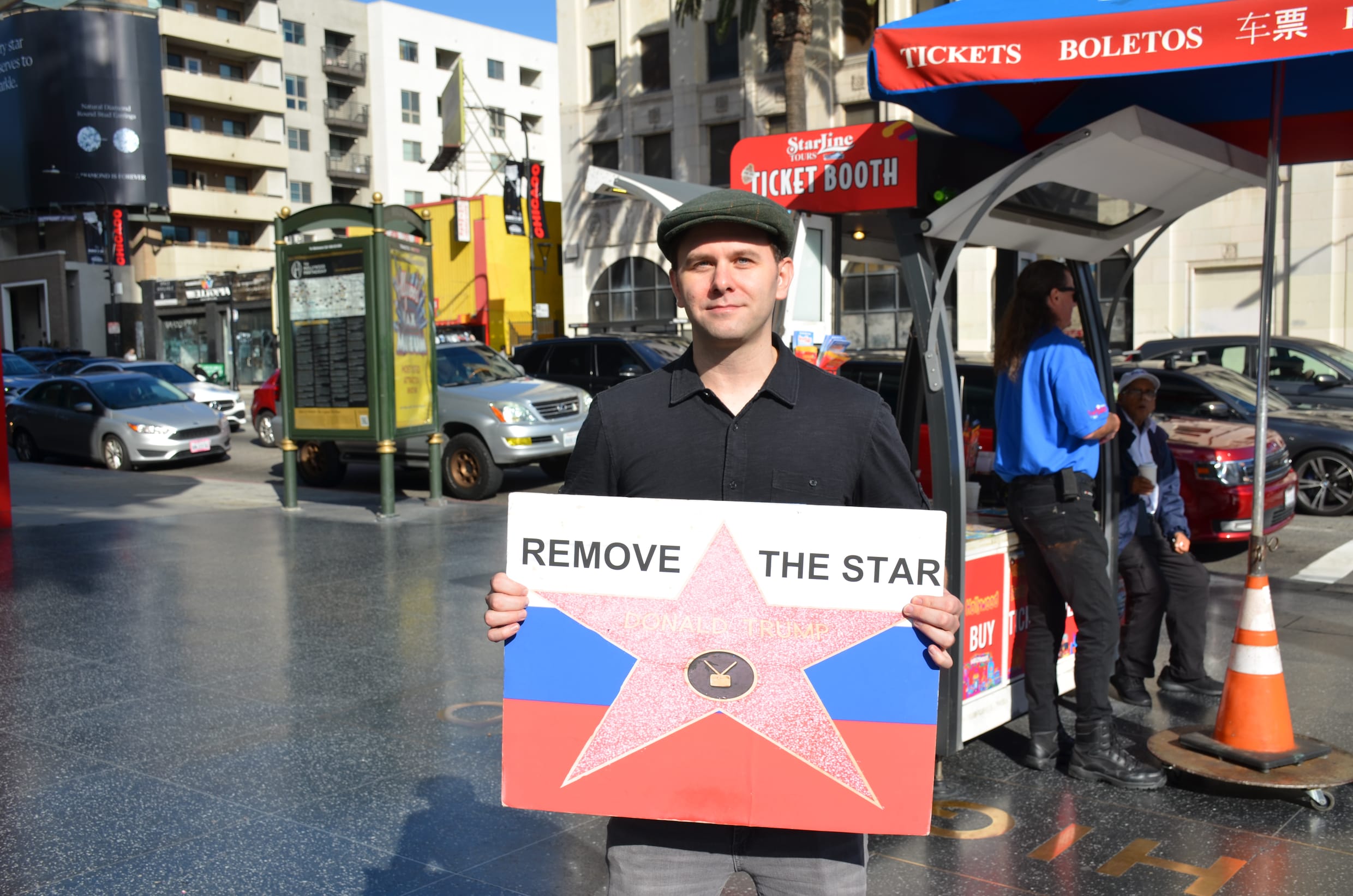 Activisten proberen al jaren Trumps ster op de Walk of Fame te ...