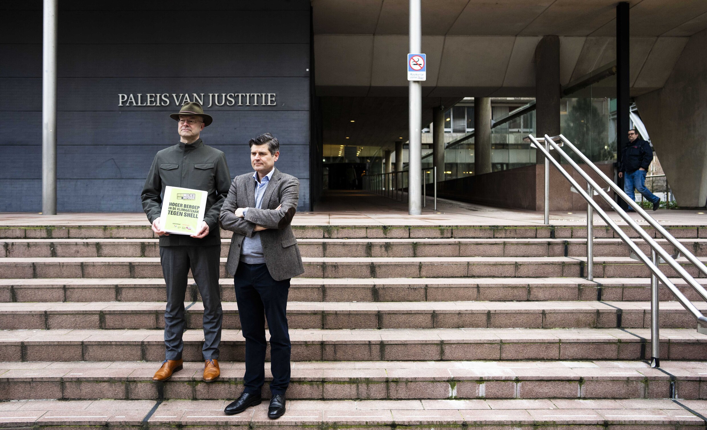 De zaak Milieudefensie vs. Shell: zinloze symboolpolitiek of broodnodig ...
