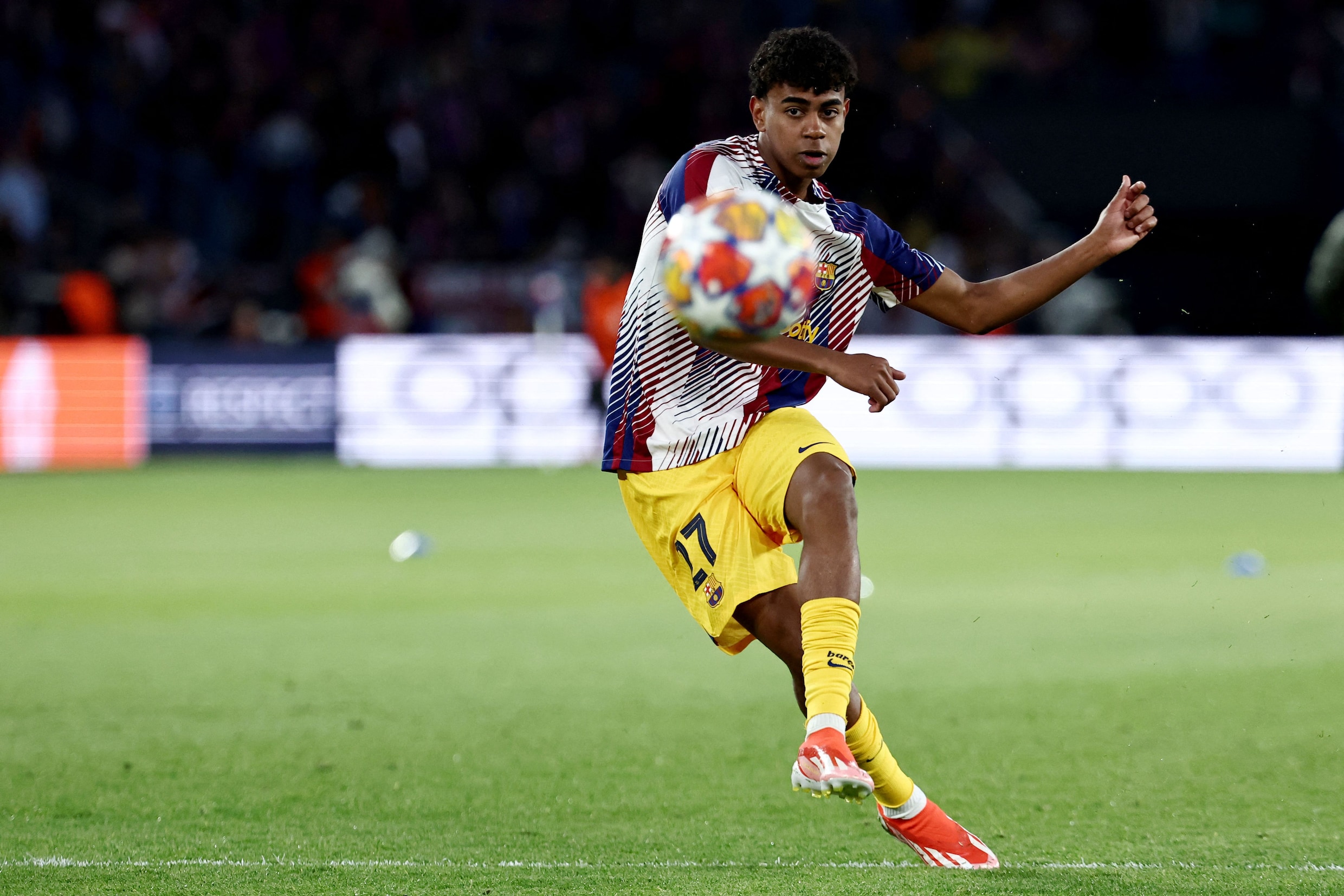 Lamine Yamal (16) is de sportieve en financiële hoop van FC Barcelona