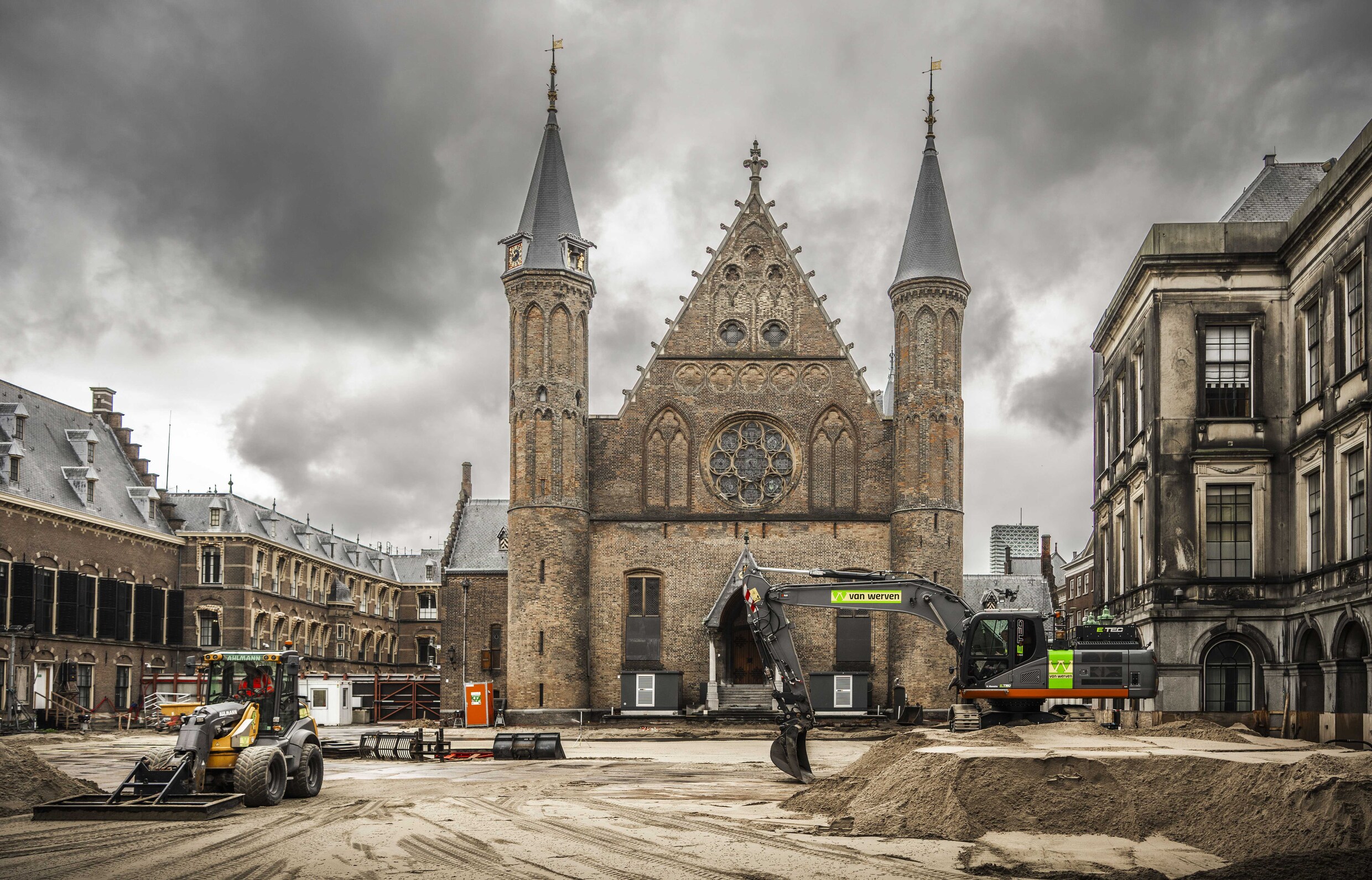 Binnenhof blijkt er veel slechter aan toe: renovatie kost geen 500 ...