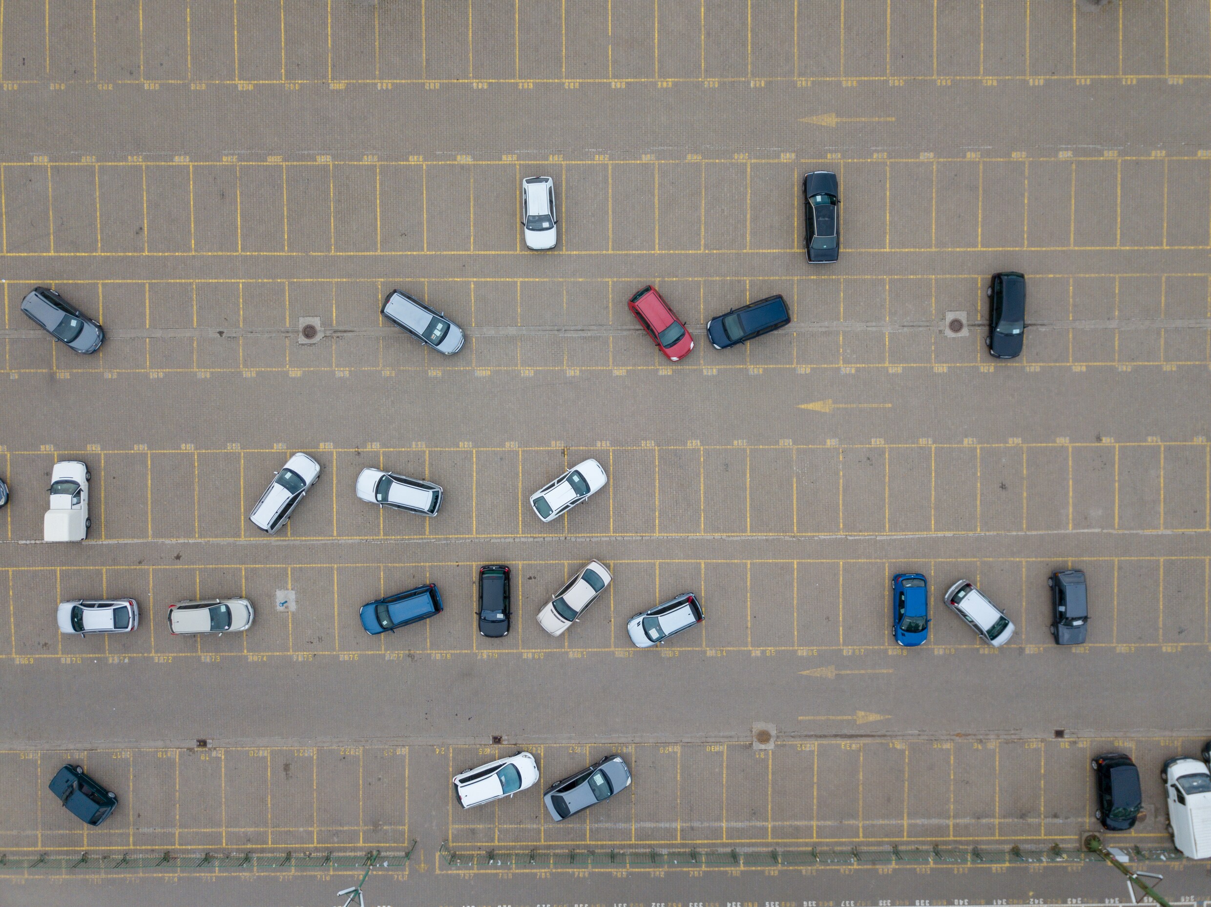 Verkeerd geparkeerde auto's. Mag je als burger klikken als je dit ziet?