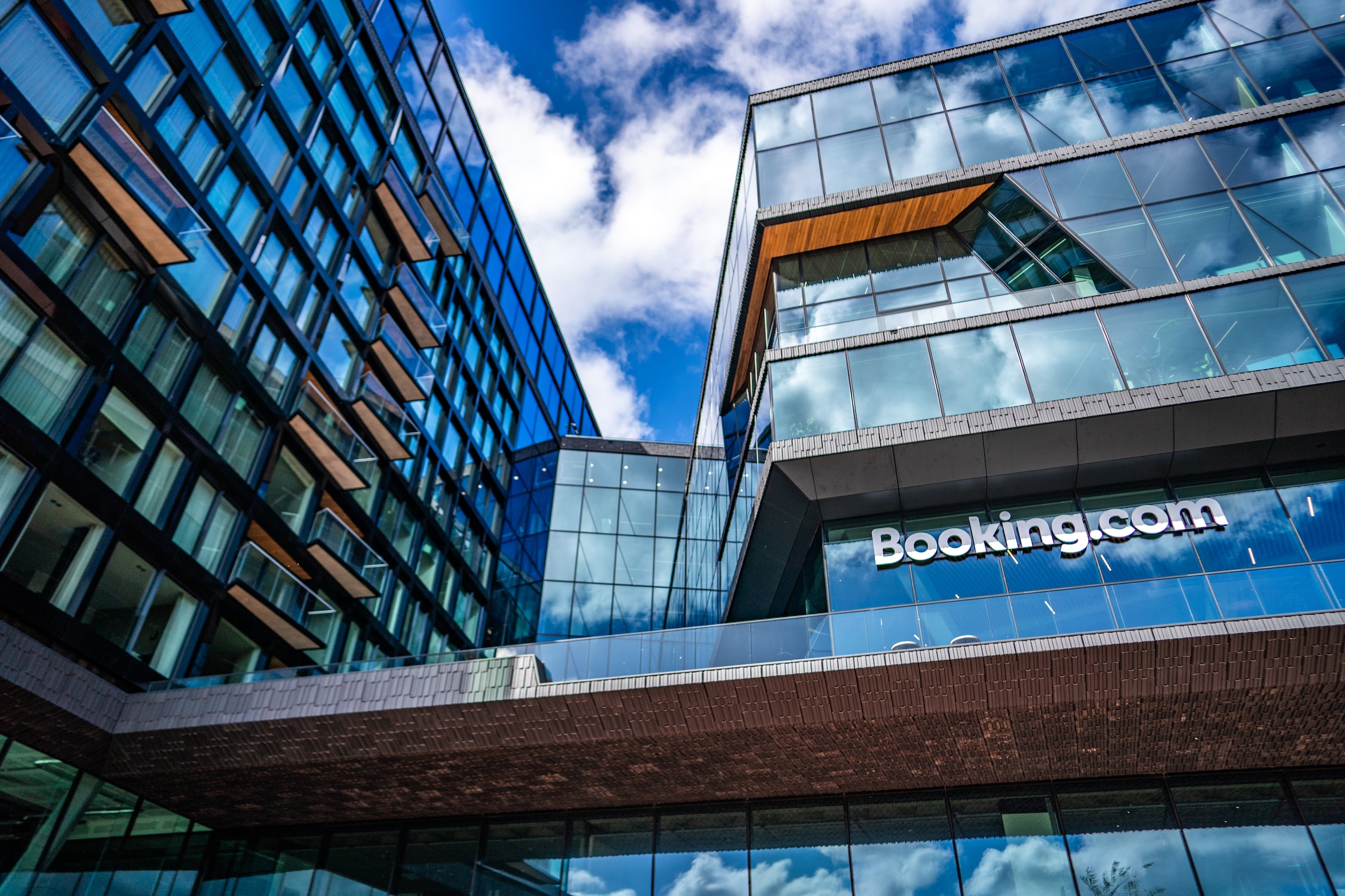 Hotels mogen hun kamers voor een lagere prijs aanbieden dan Booking.com ...
