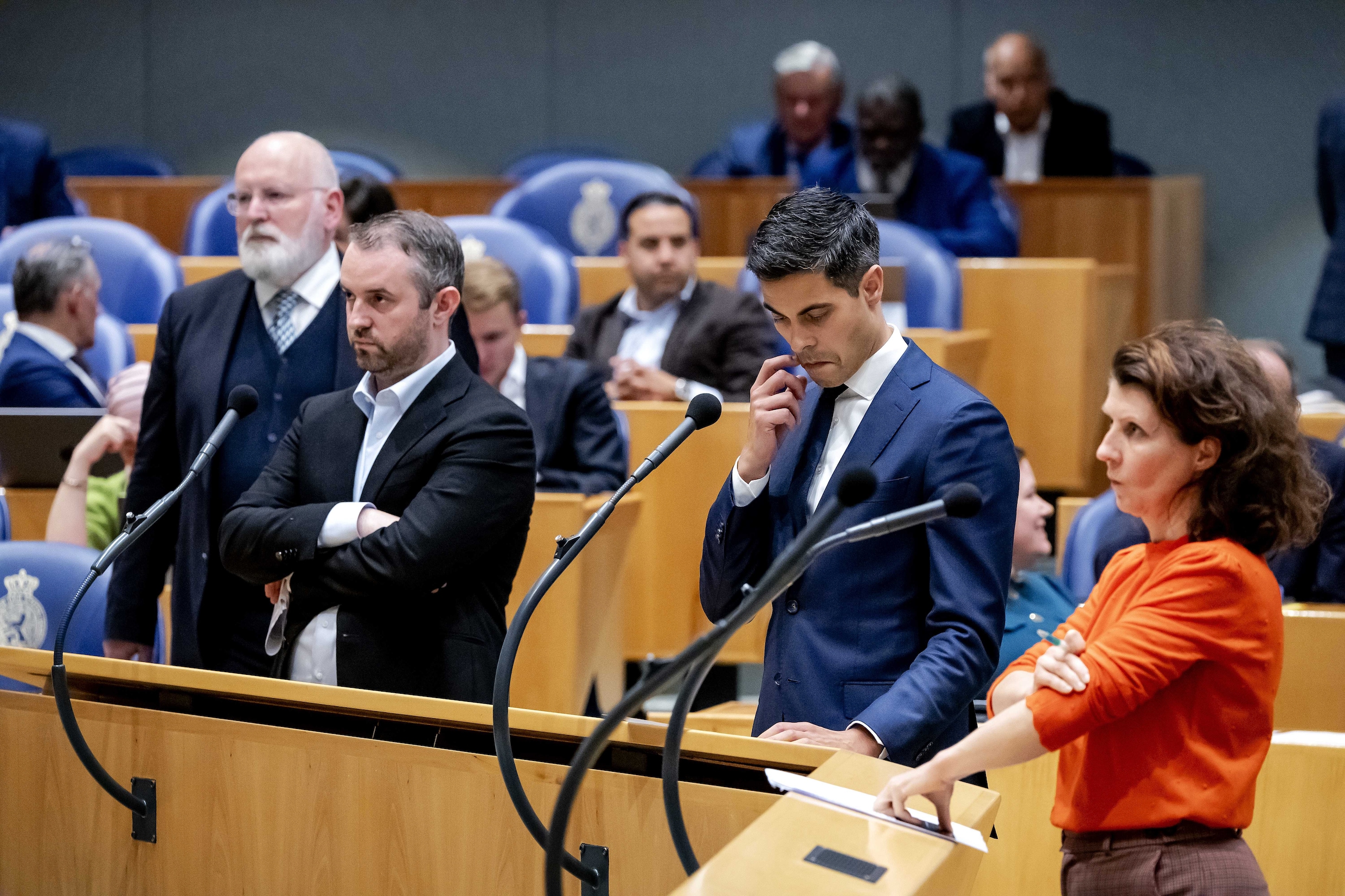 Oppositie Kiest Voor Vriendelijke Toon, Maar Levert Harde Inhoudelijke ...