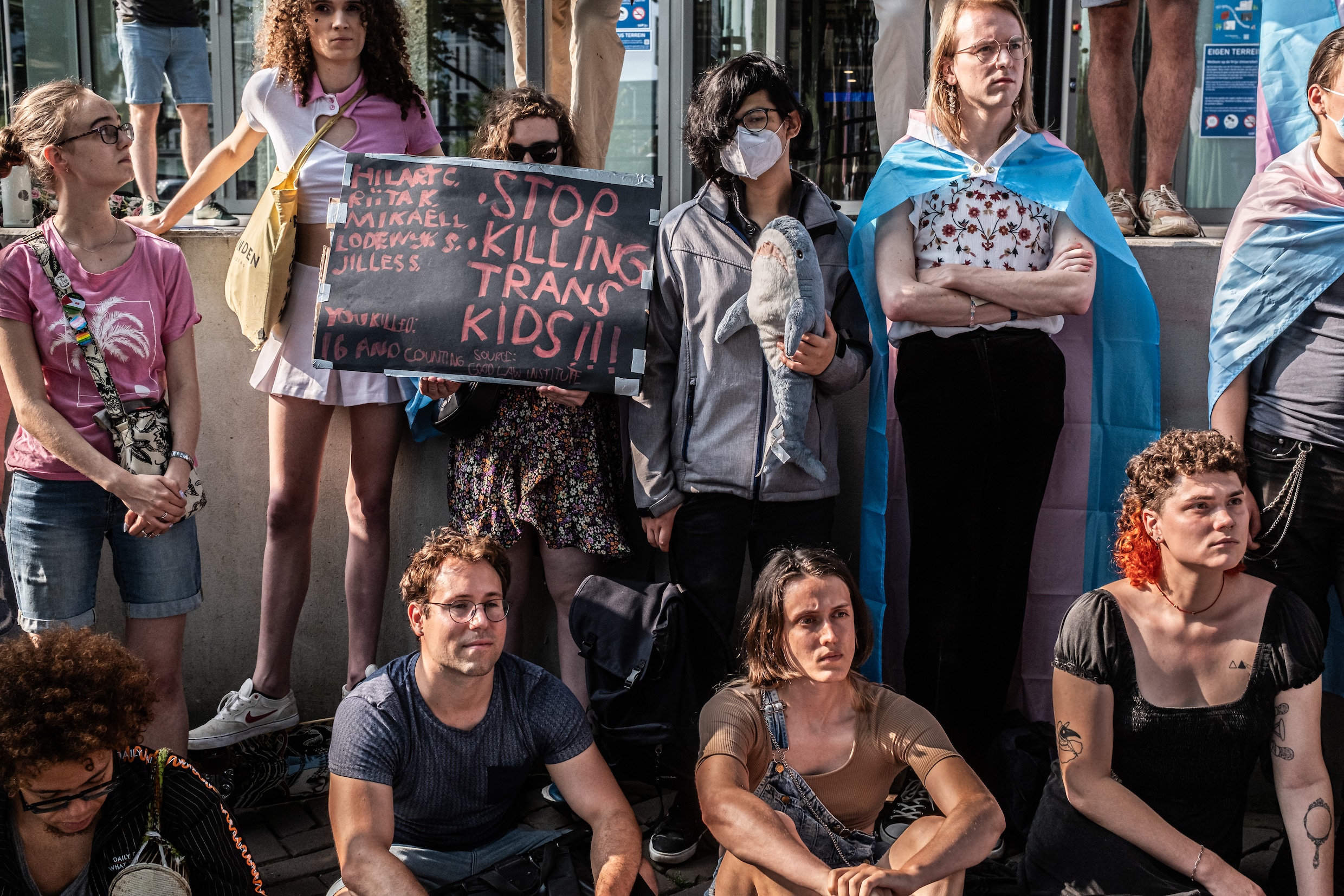 de-onder-vuur-liggende-behandeling-voor-transgender-jongeren-is