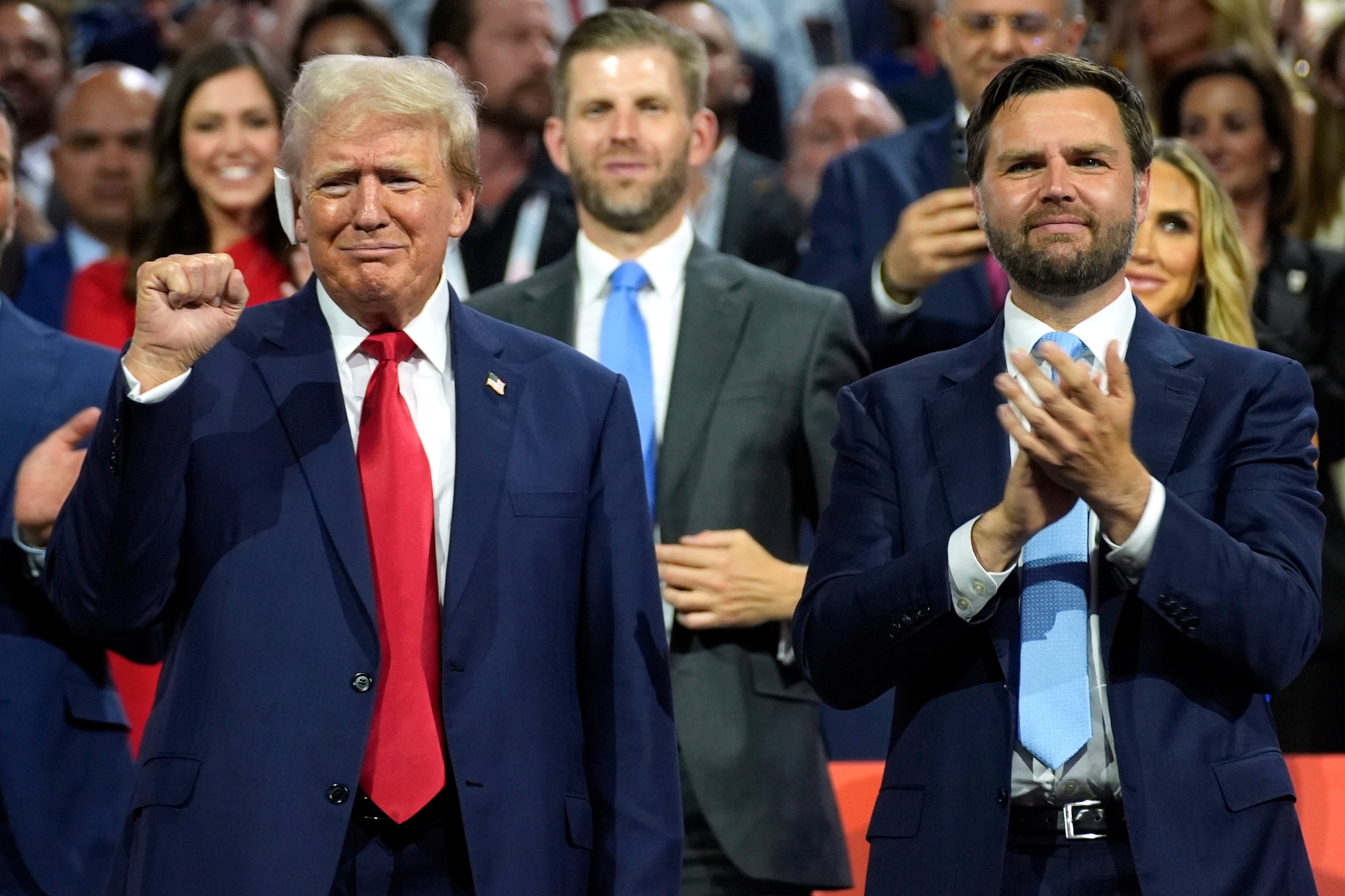 Live politiek VS Trump belooft tijdens MAGArally alle uitvoerende bevelen van Biden direct in