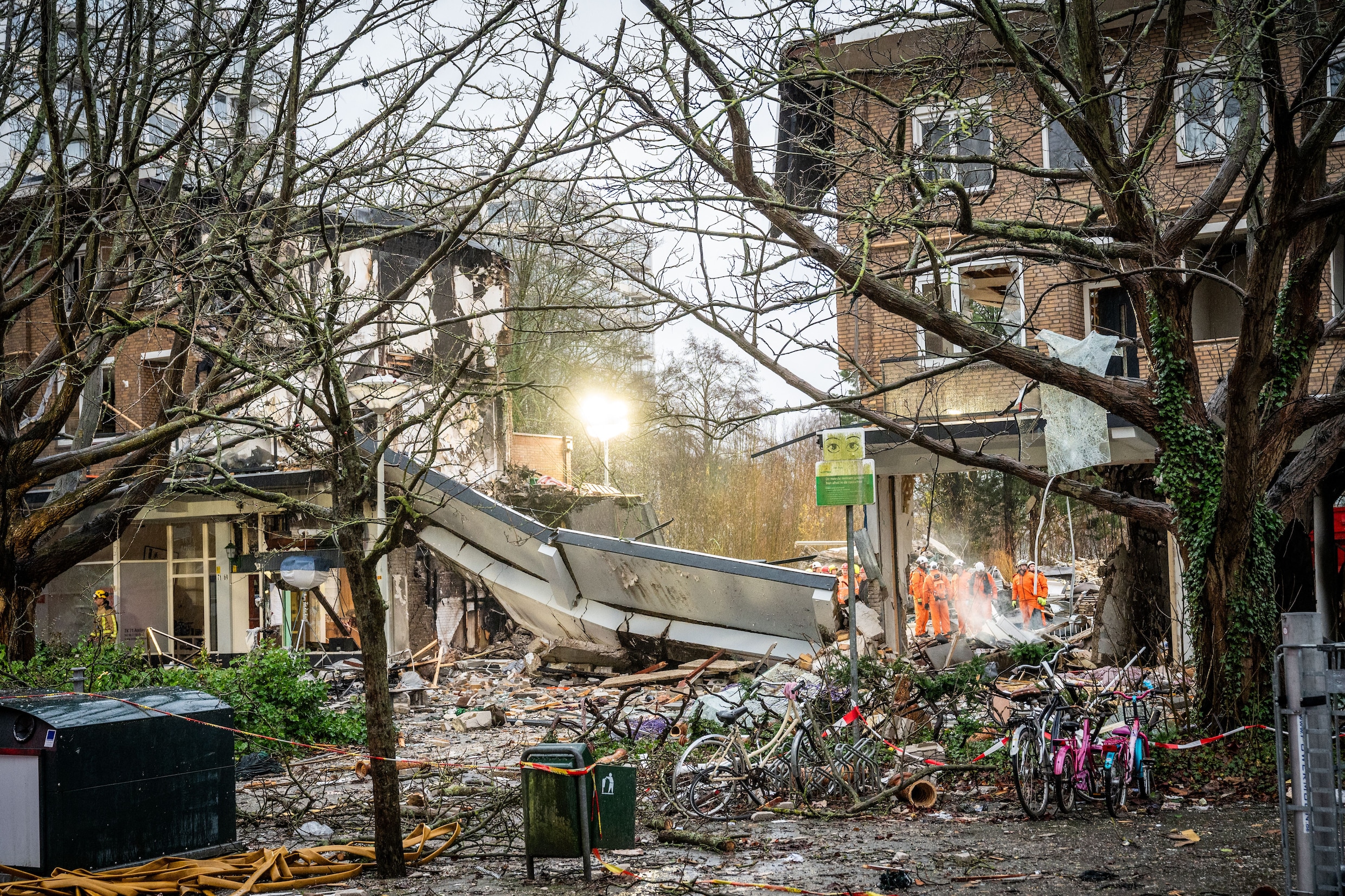 Live Explosie Den Haag: Zesde Dodelijk Slachtoffer Gevonden Op Plek ...