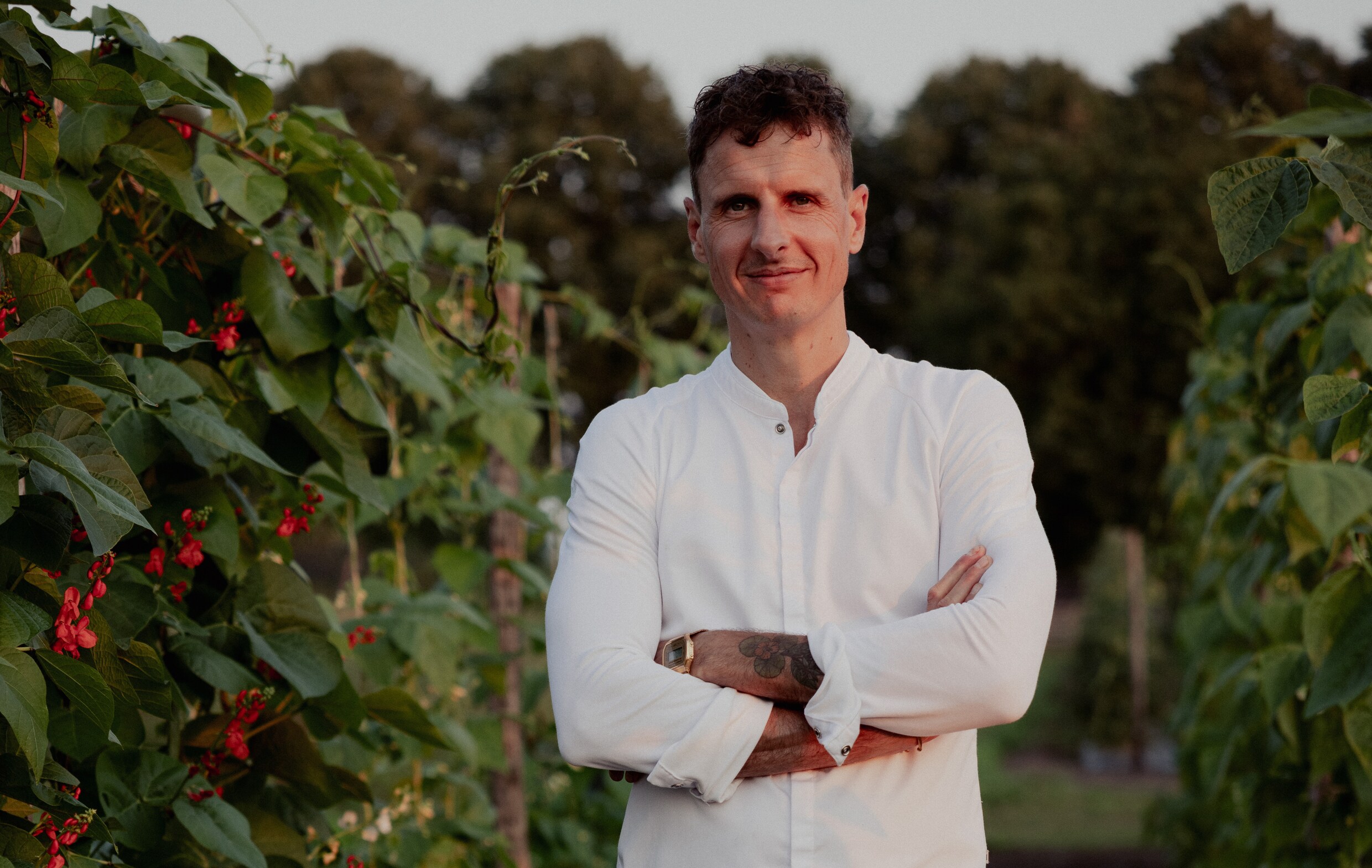 Chef Manfred Albrecht vond zijn eigen veganistische cuisine uit ...