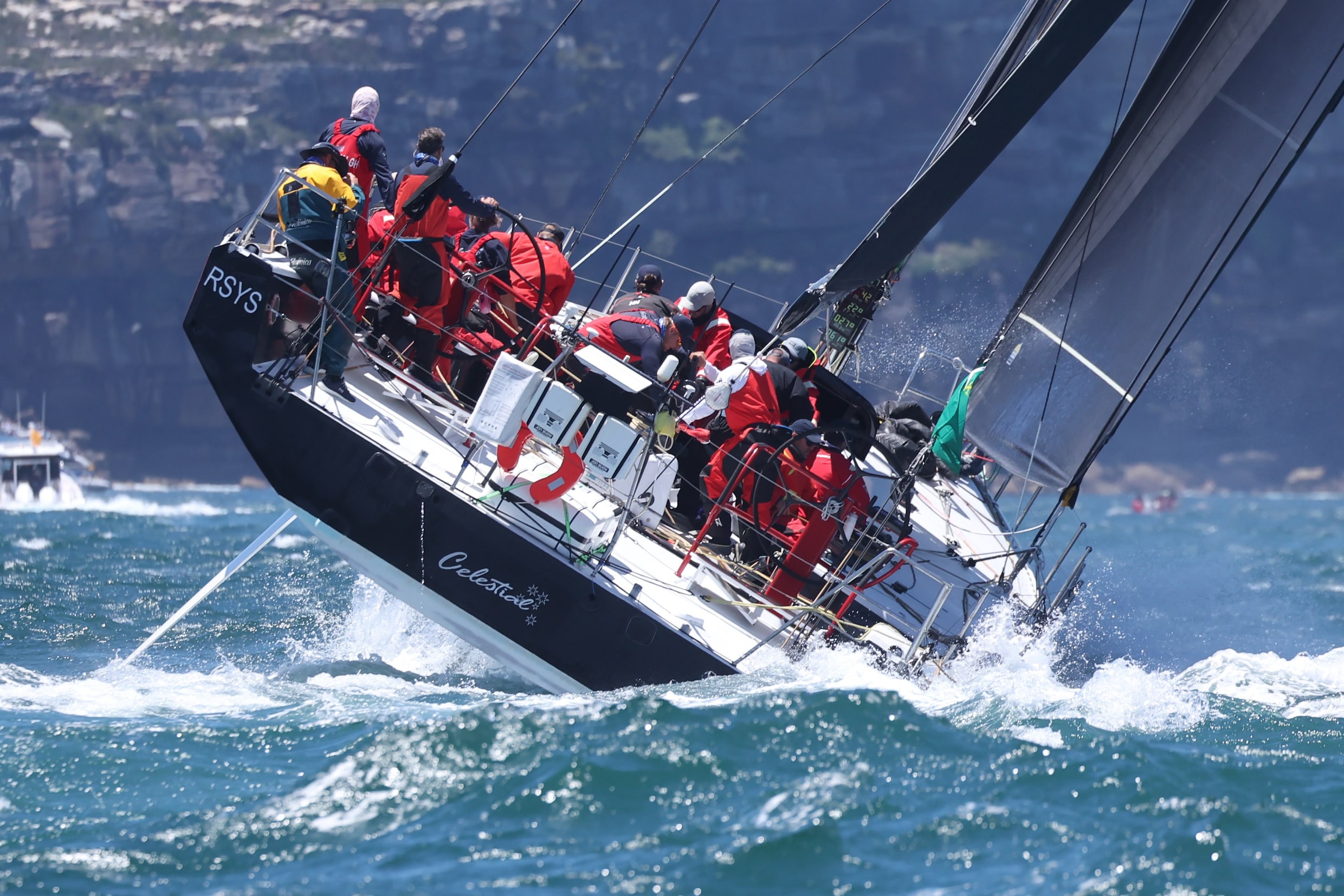 Twee doden bij beruchte zeilrace Sydney-Hobart | Trouw