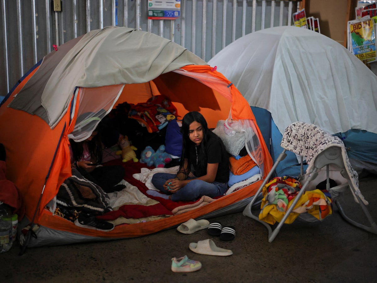 https://image.trouw.nl/252840975/feature-crop/1200/900/een-opvangplek-voor-migranten-bij-de-grens-van-mexico-en-de