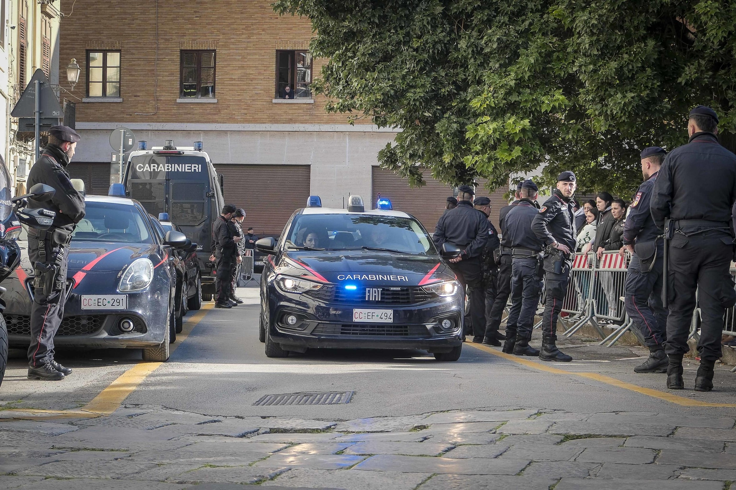 Grootste inval bij een maffiagroep in jaren deert cosa nostra weinig – met  dank aan Nederland | Trouw