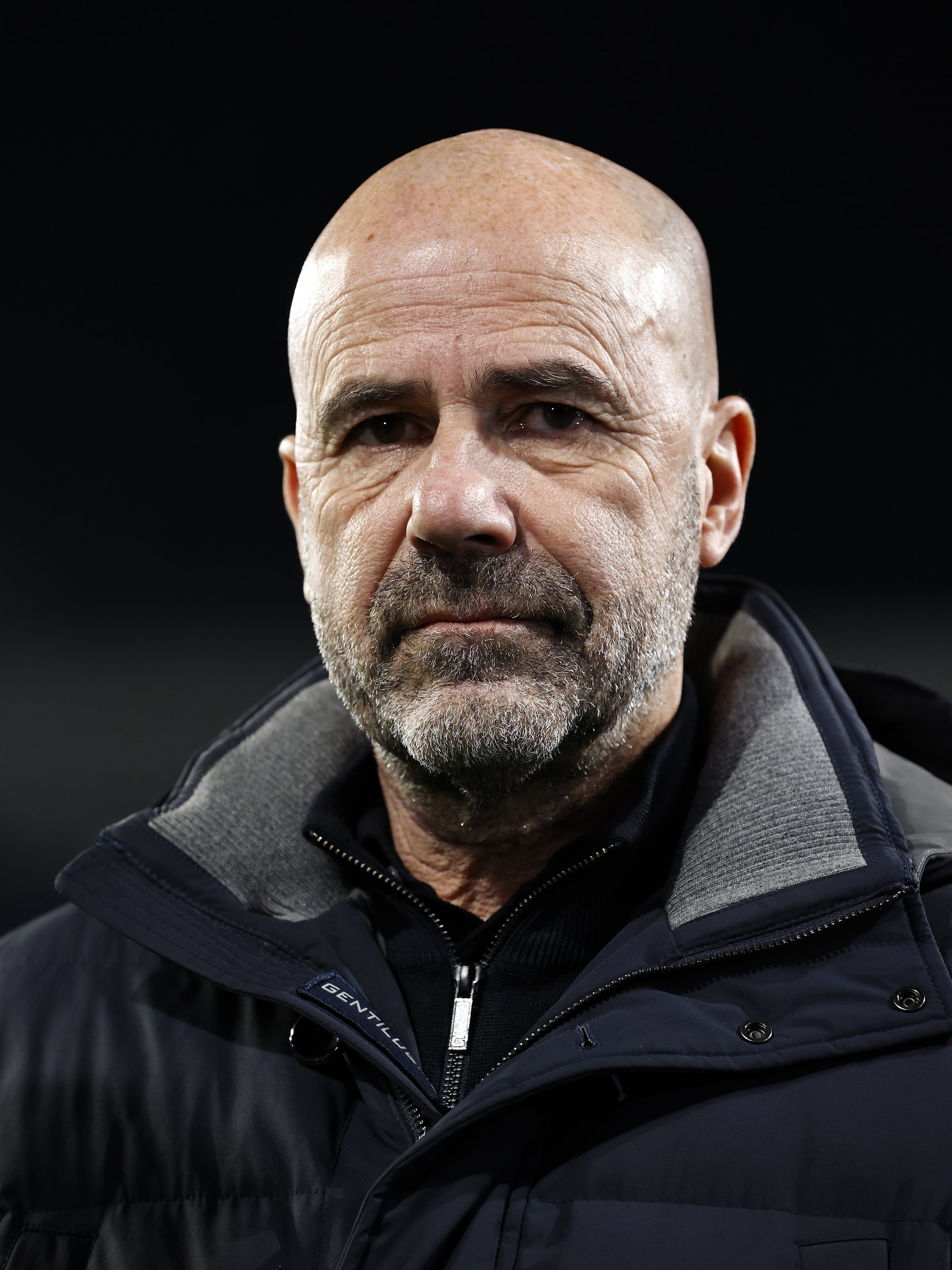 Hoe leidt Peter Bosz een wankel PSV? Juist nu moet een trainer ...