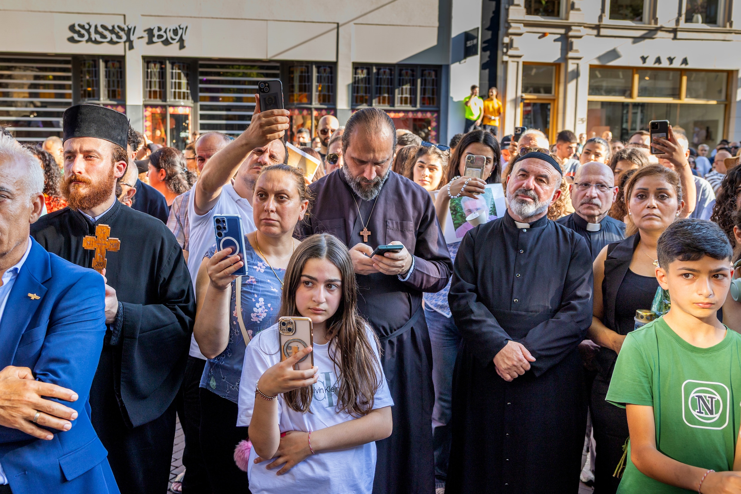 Rouda Albshara (46) verloor zeven familieleden bij de aanslag op de ...