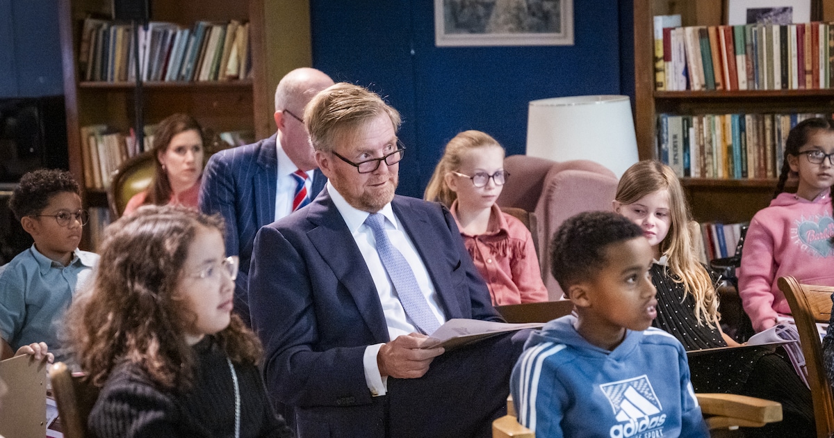 Koning Willem-Alexander wordt weer iets populairder. Kan hij in onrustige tijden meer verbinding brengen?