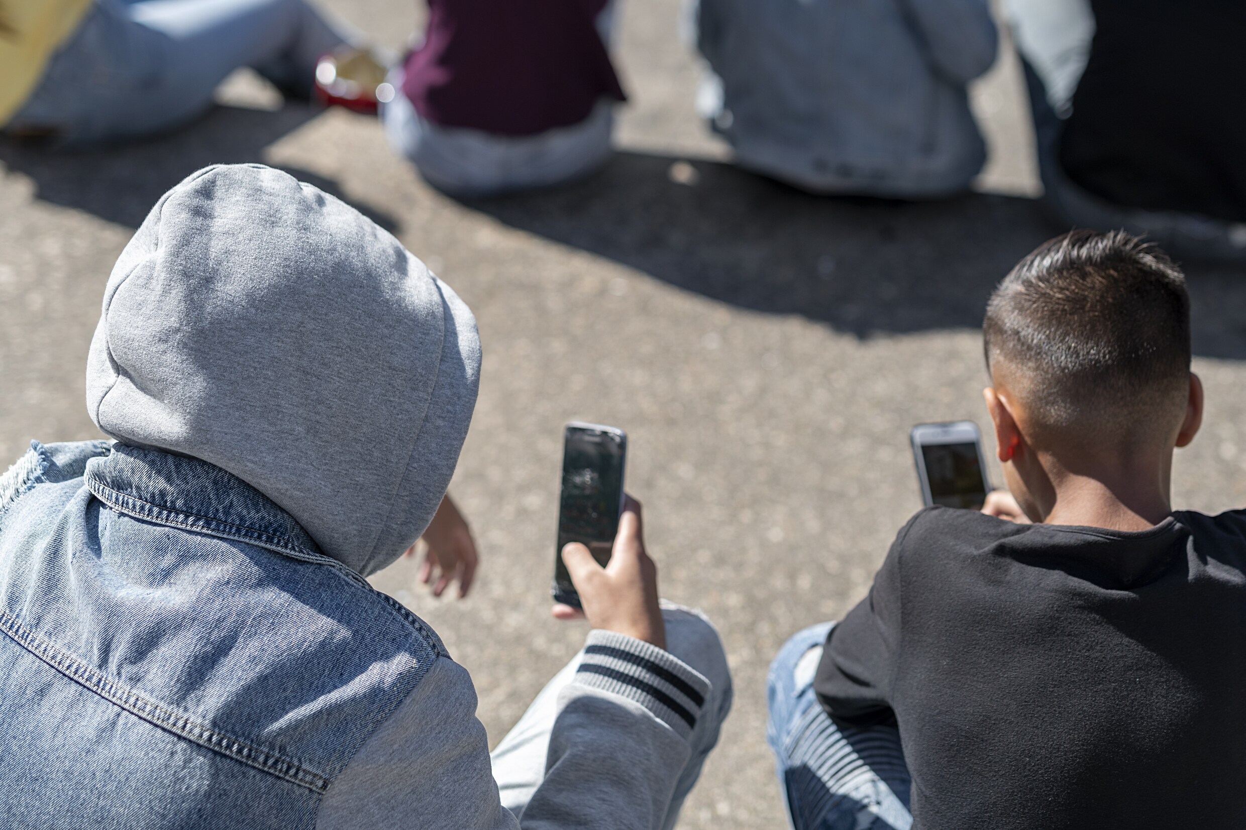 Hakenkruizen En Piemels In De Klassenapp Jonge Pubers Zoeken De 