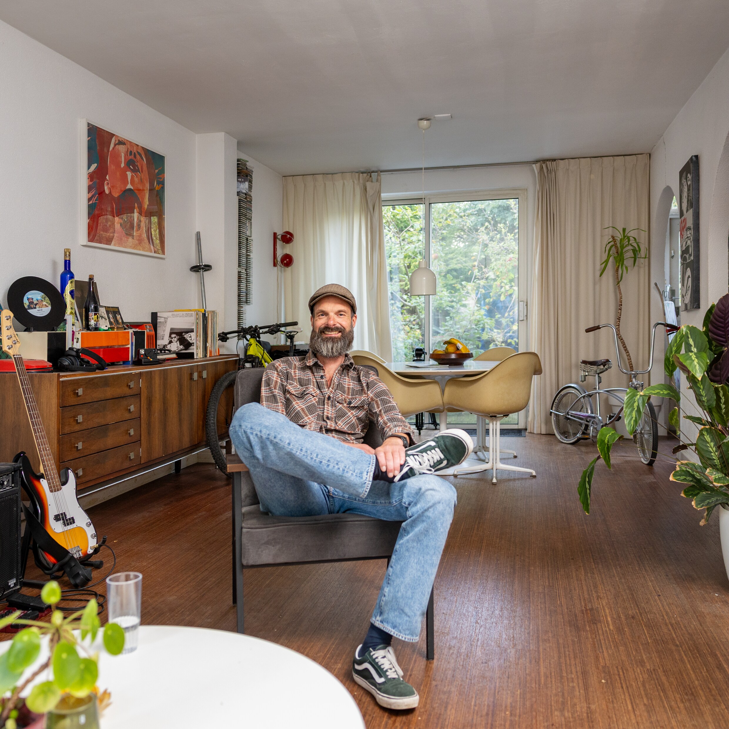 Arthur Gabrielse in zijn woning in Den Bosch.