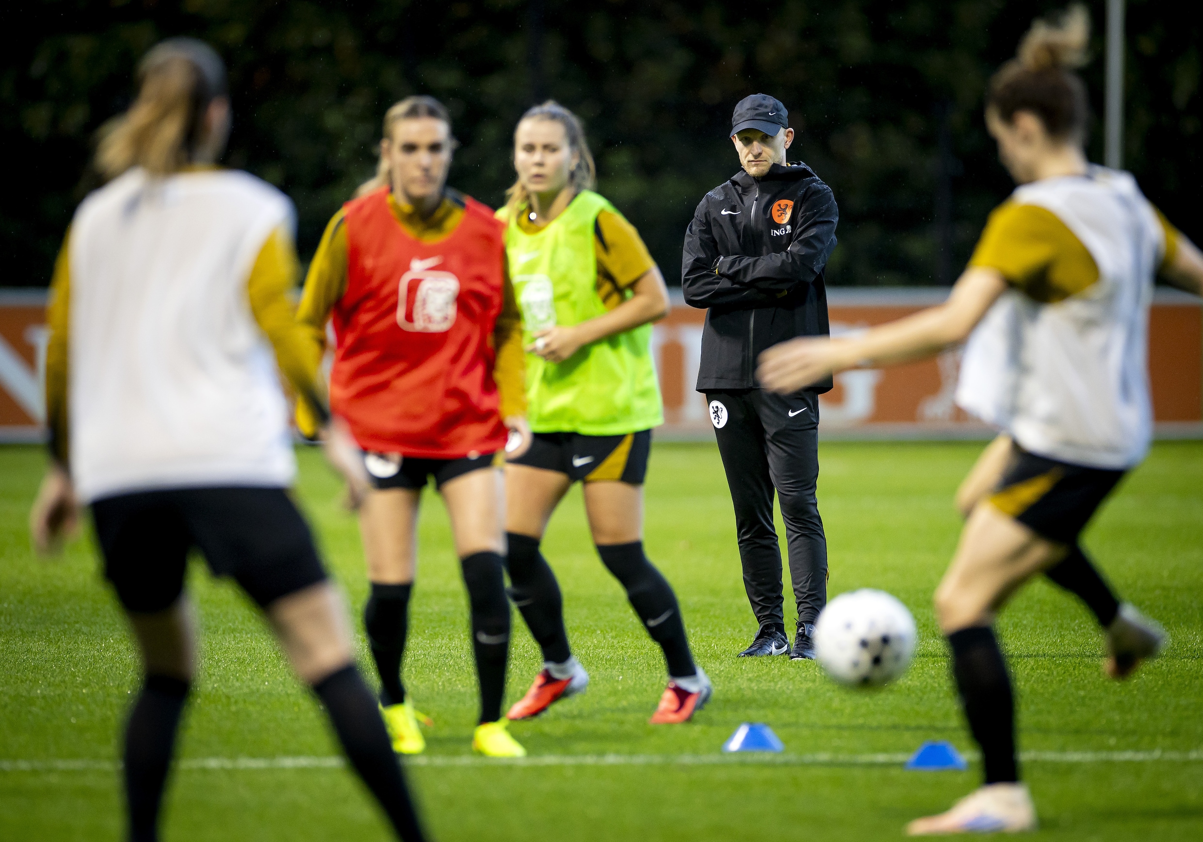 Dutch Women's Football Coach Arjan Veurink Targets World Cup and Global Top 3 Spot