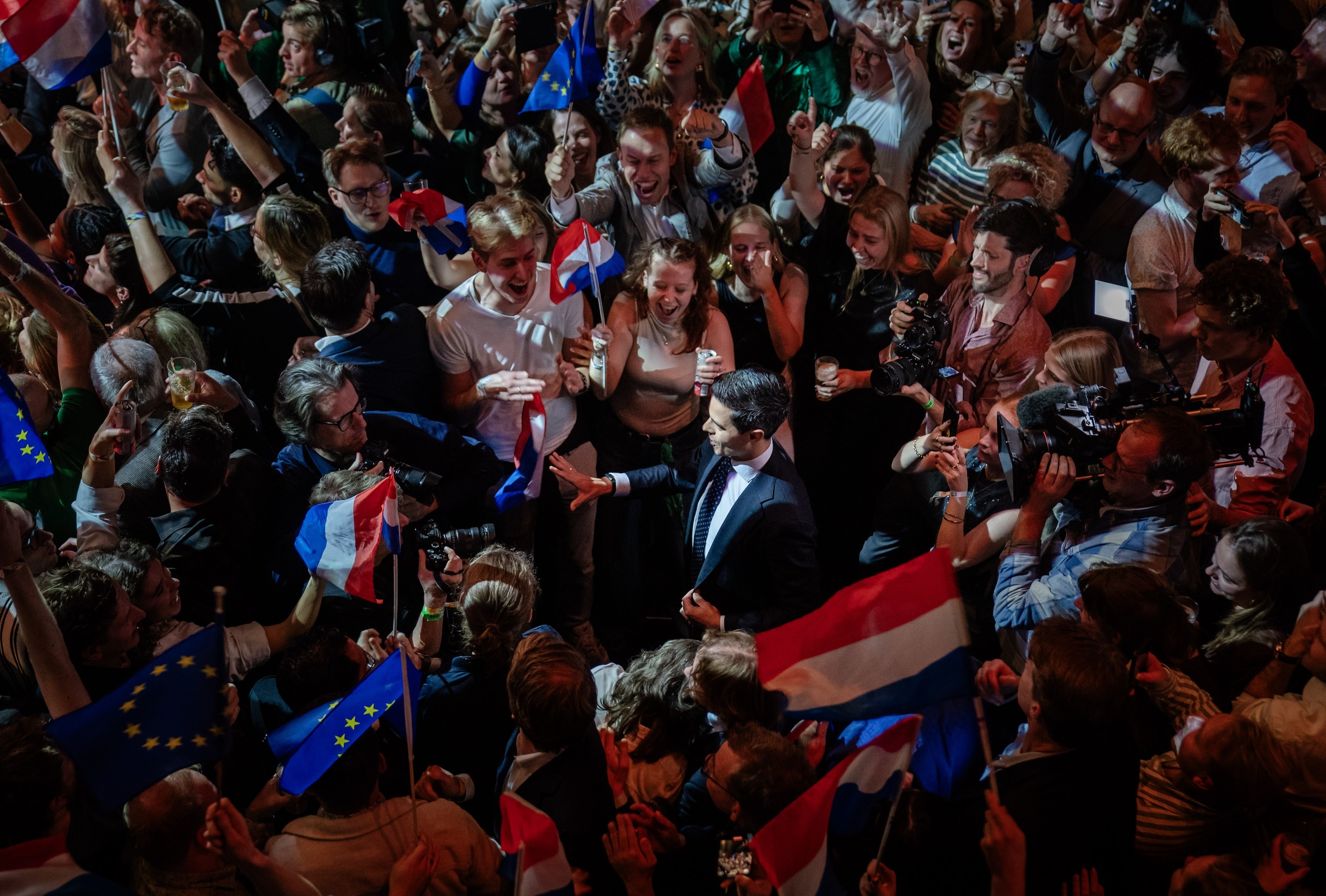 Rob Jetten staat voor de taak het verdeelde land weer bij elkaar te ...