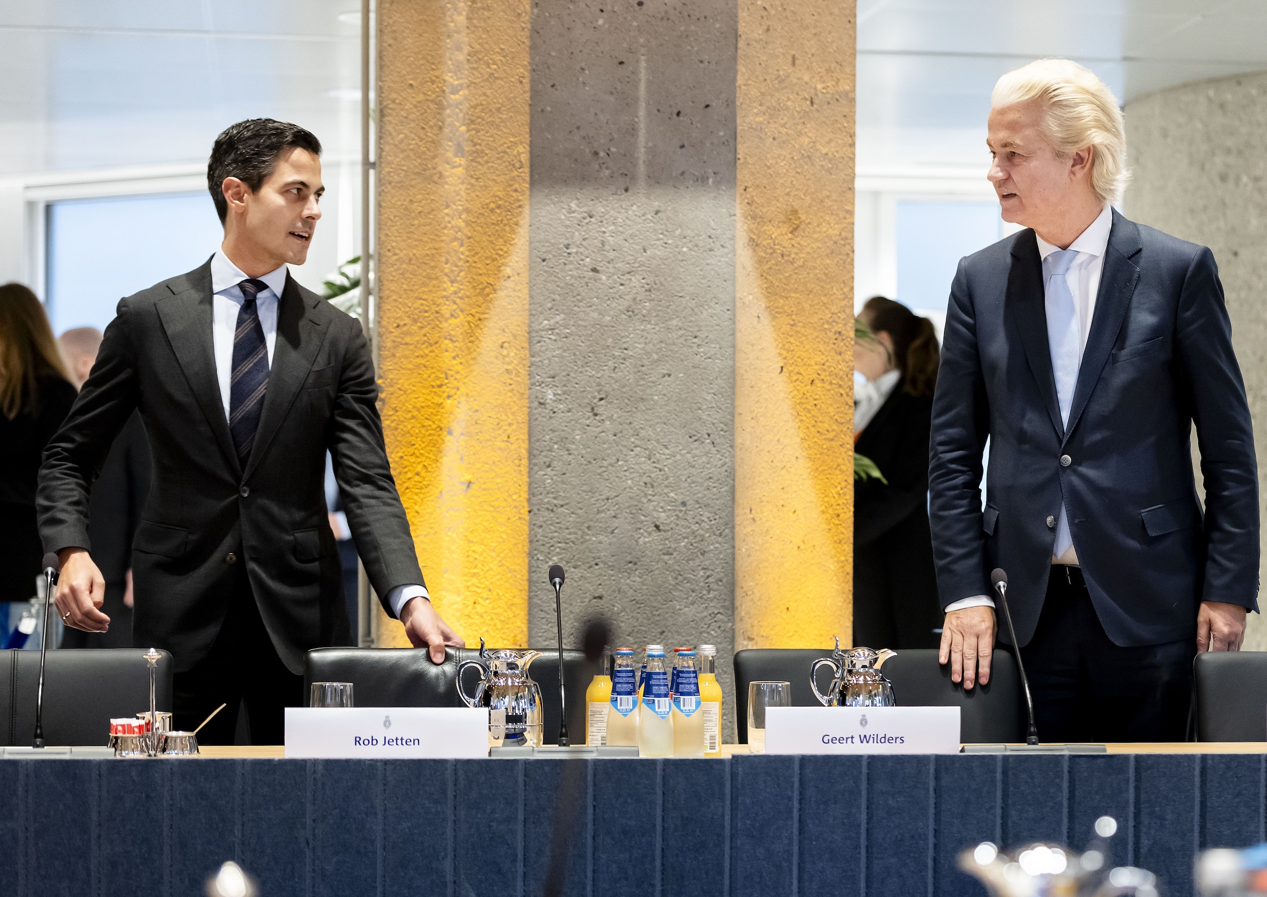 Definitief verschil tussen D66 en PVV bijna een halve zetel, maar die zien  we niet | Trouw