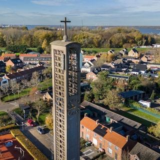 Terwijl kabinet deur openzet voor behoud Moerdijk, blijven inwoners in onzekerheid: ‘Ik voel me in de steek gelaten’
