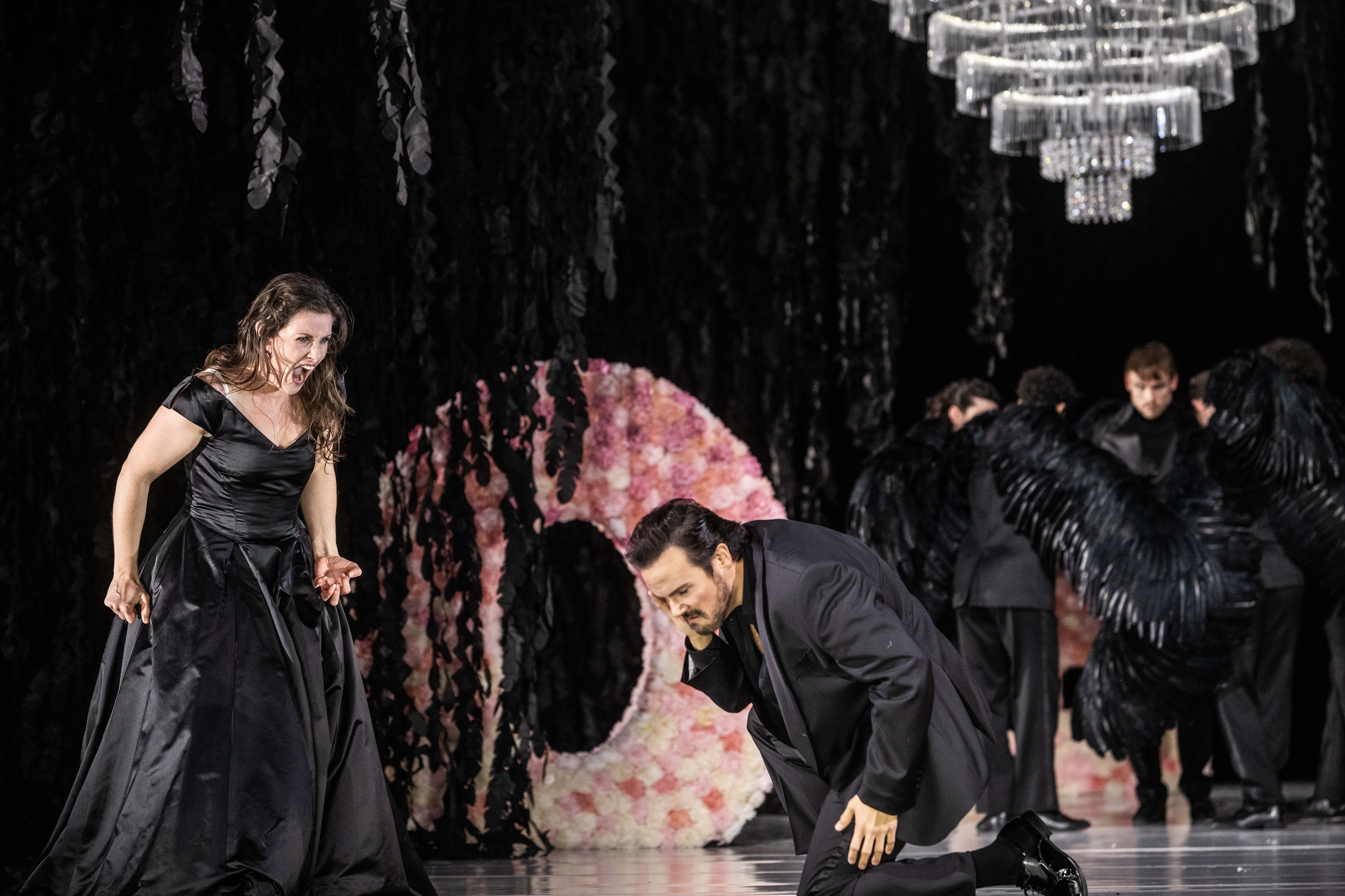 Bij De Nationale Opera krijgt Händels ‘Semele’ maar met moeite vleugels ...